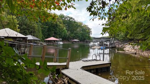 204 S Harbor Watch Drive Statesville NC 28677