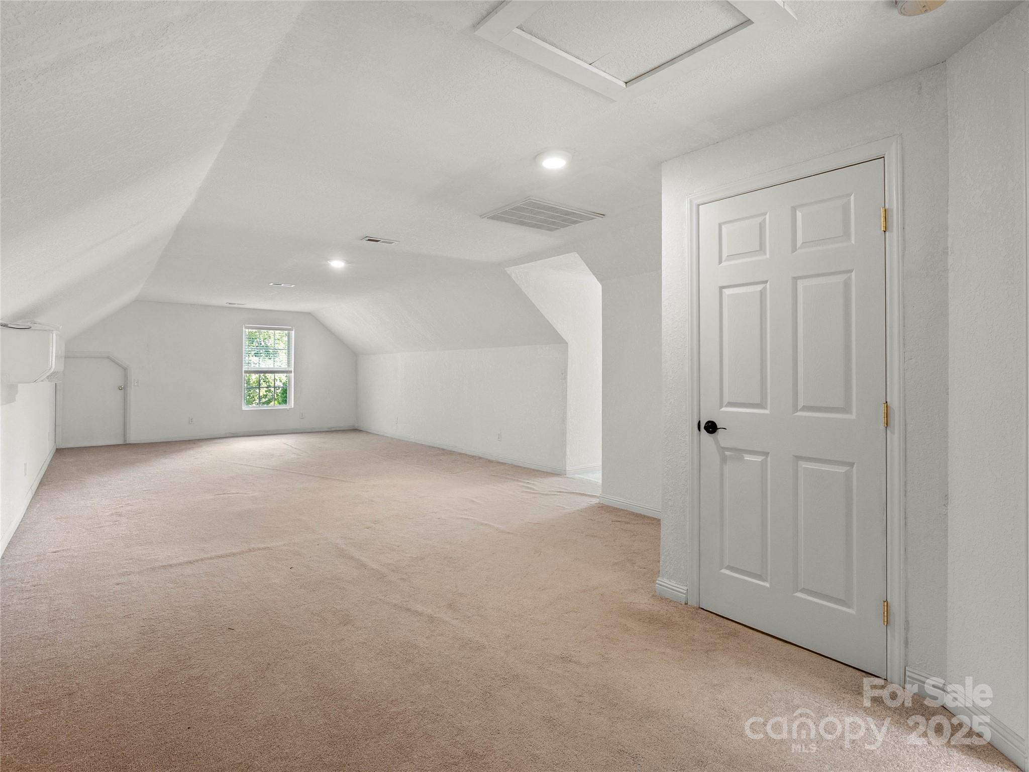 Lynnbrook - Residential