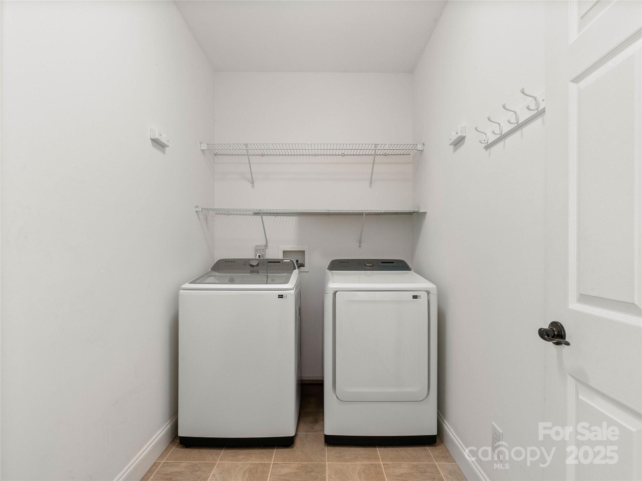 Lynnbrook - Residential