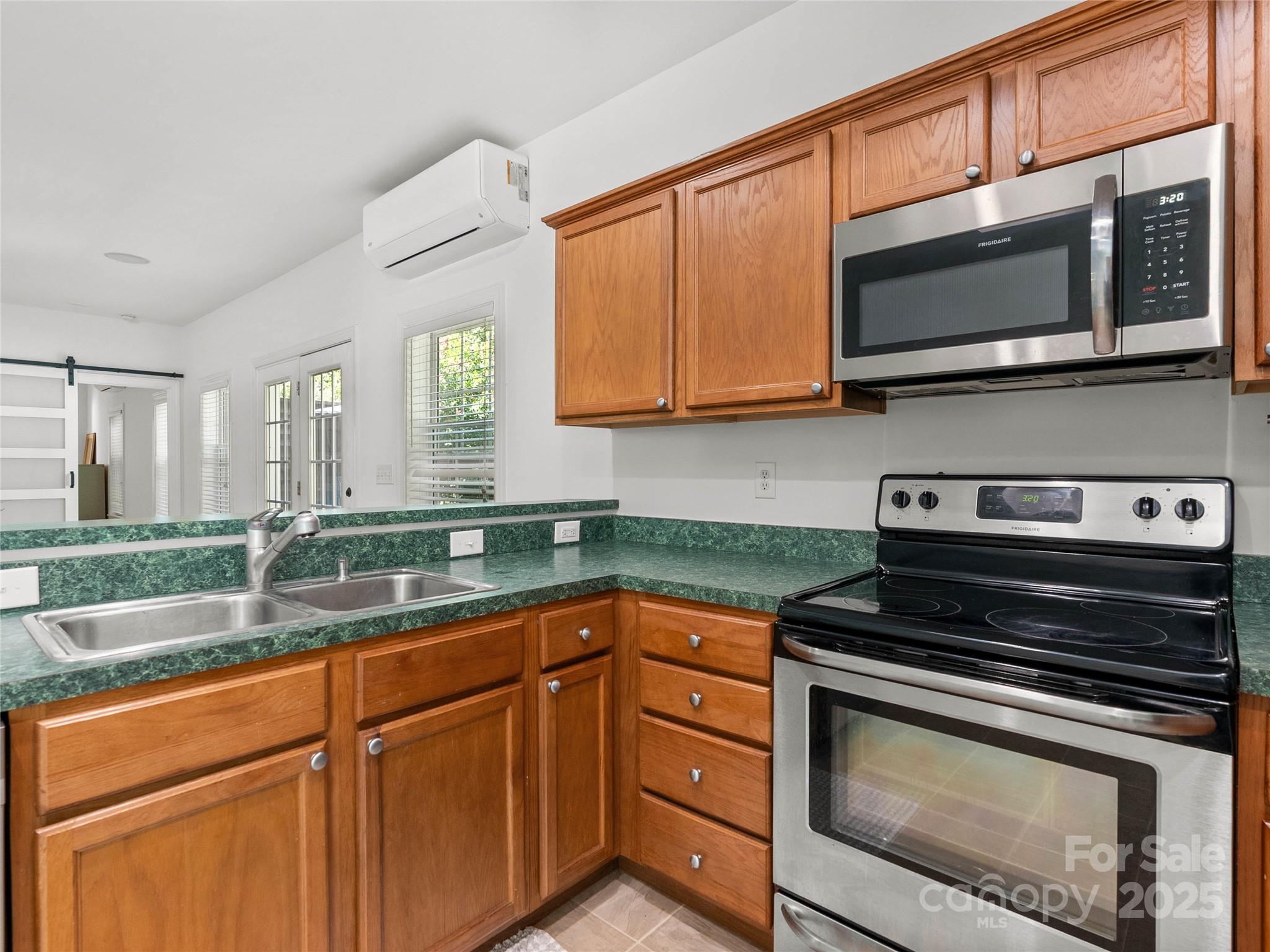 Lynnbrook - Residential