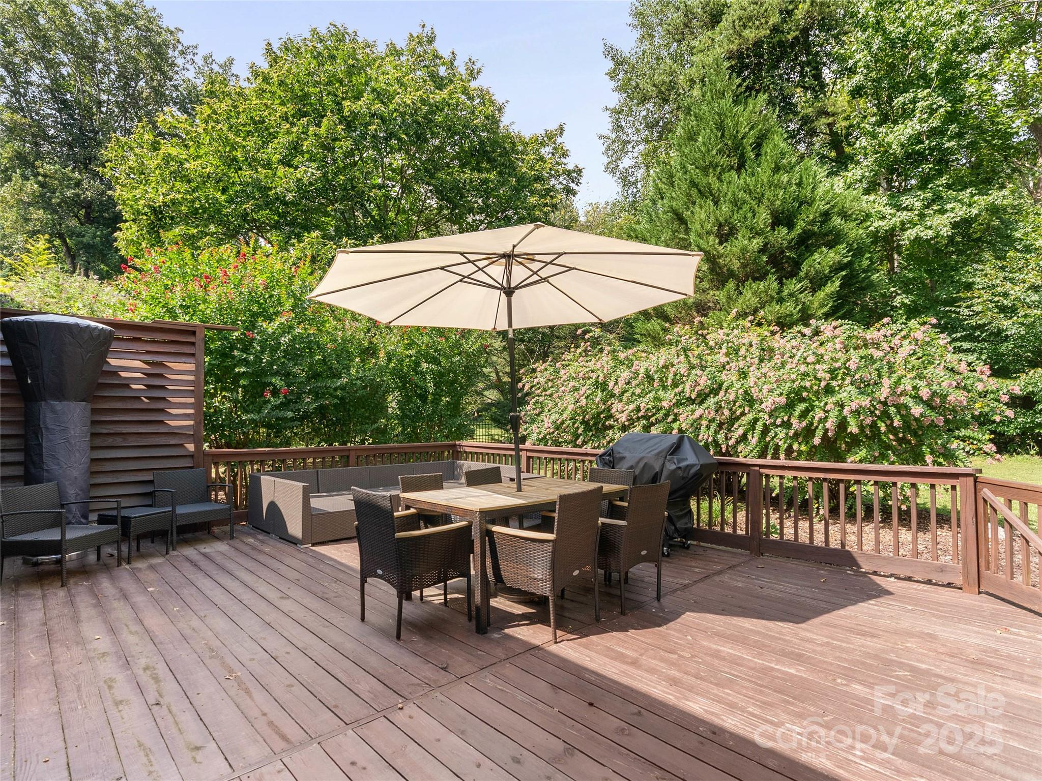 Lynnbrook - Residential