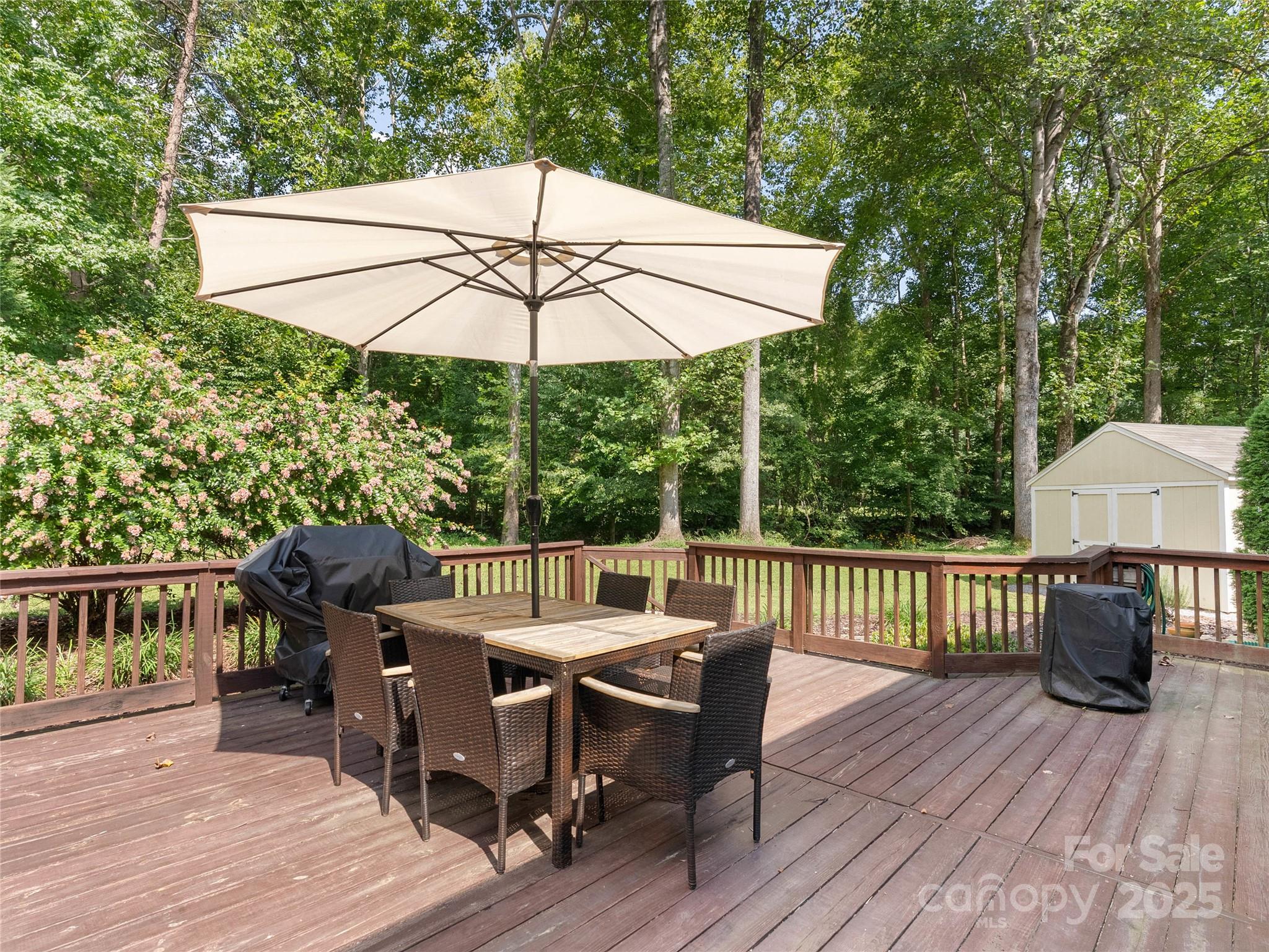 Lynnbrook - Residential