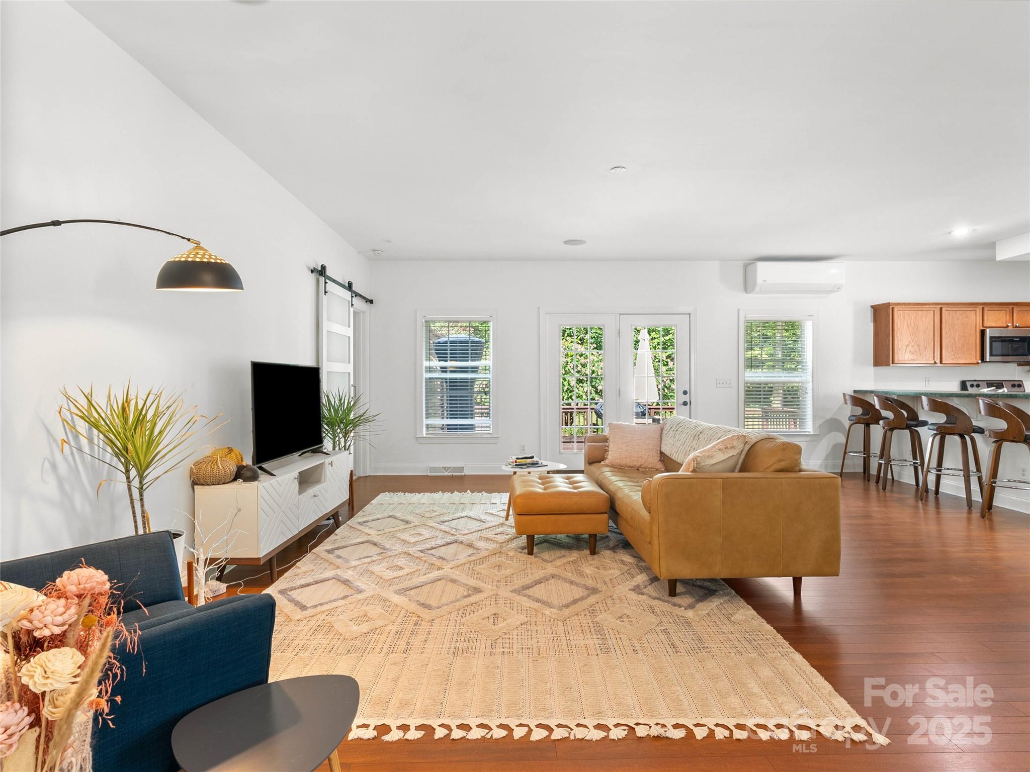 Lynnbrook - Residential