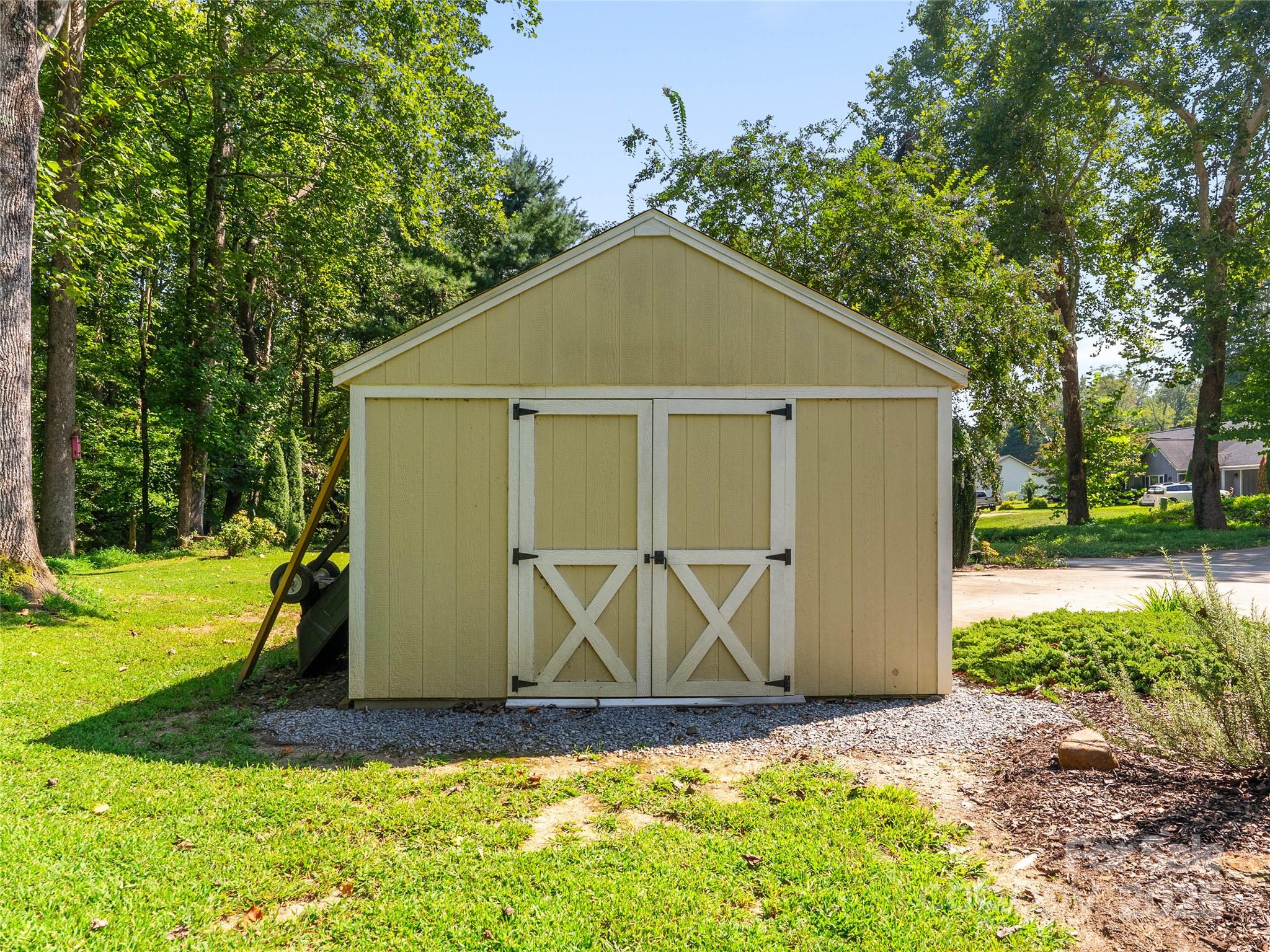 Lynnbrook - Residential