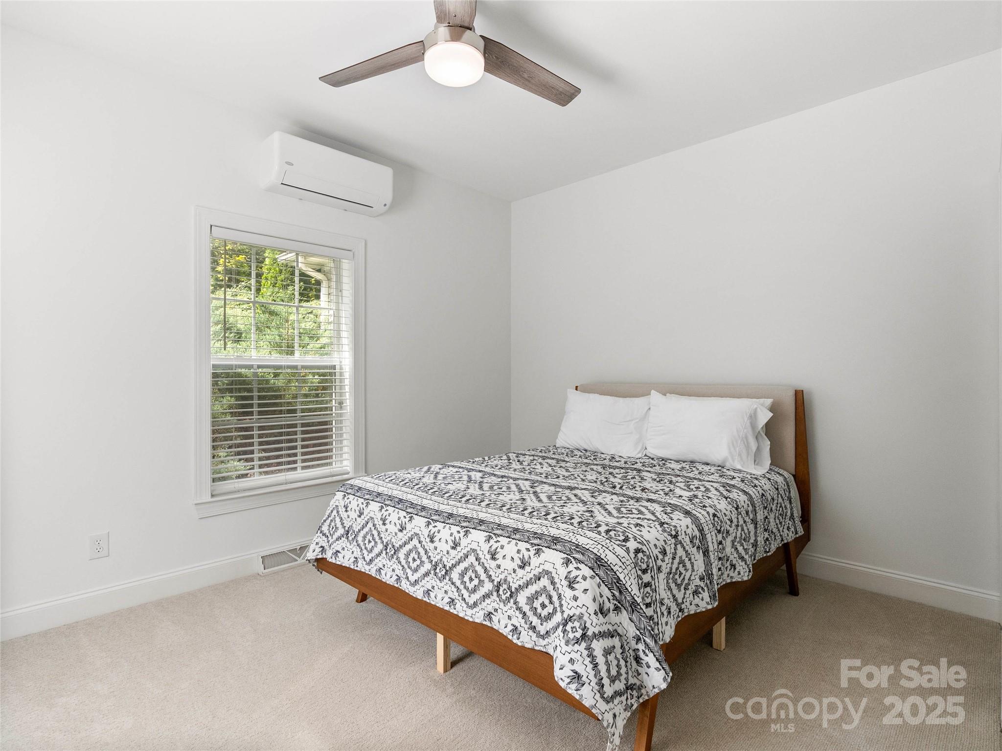 Lynnbrook - Residential