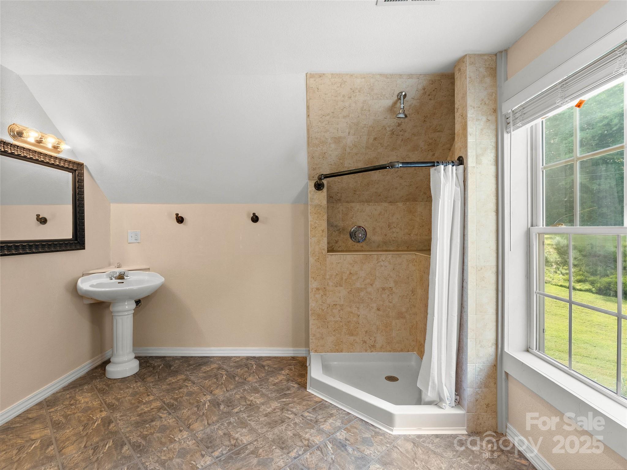 Lynnbrook - Residential