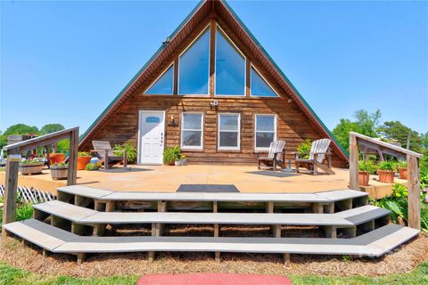 Photo of 1307 Tiffany Lane, Shelby, NC 28152 (MLS # 4252661)