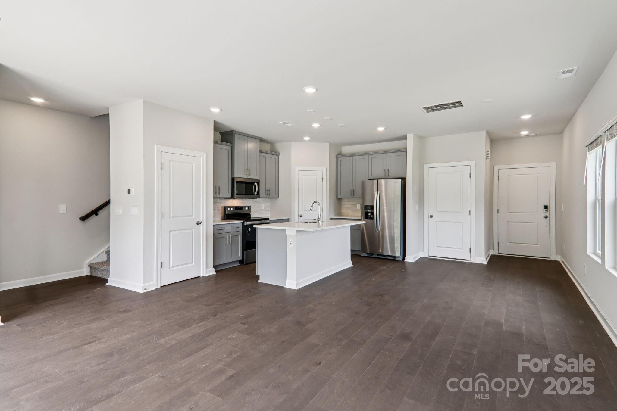 8120 Hidden Springs Trail