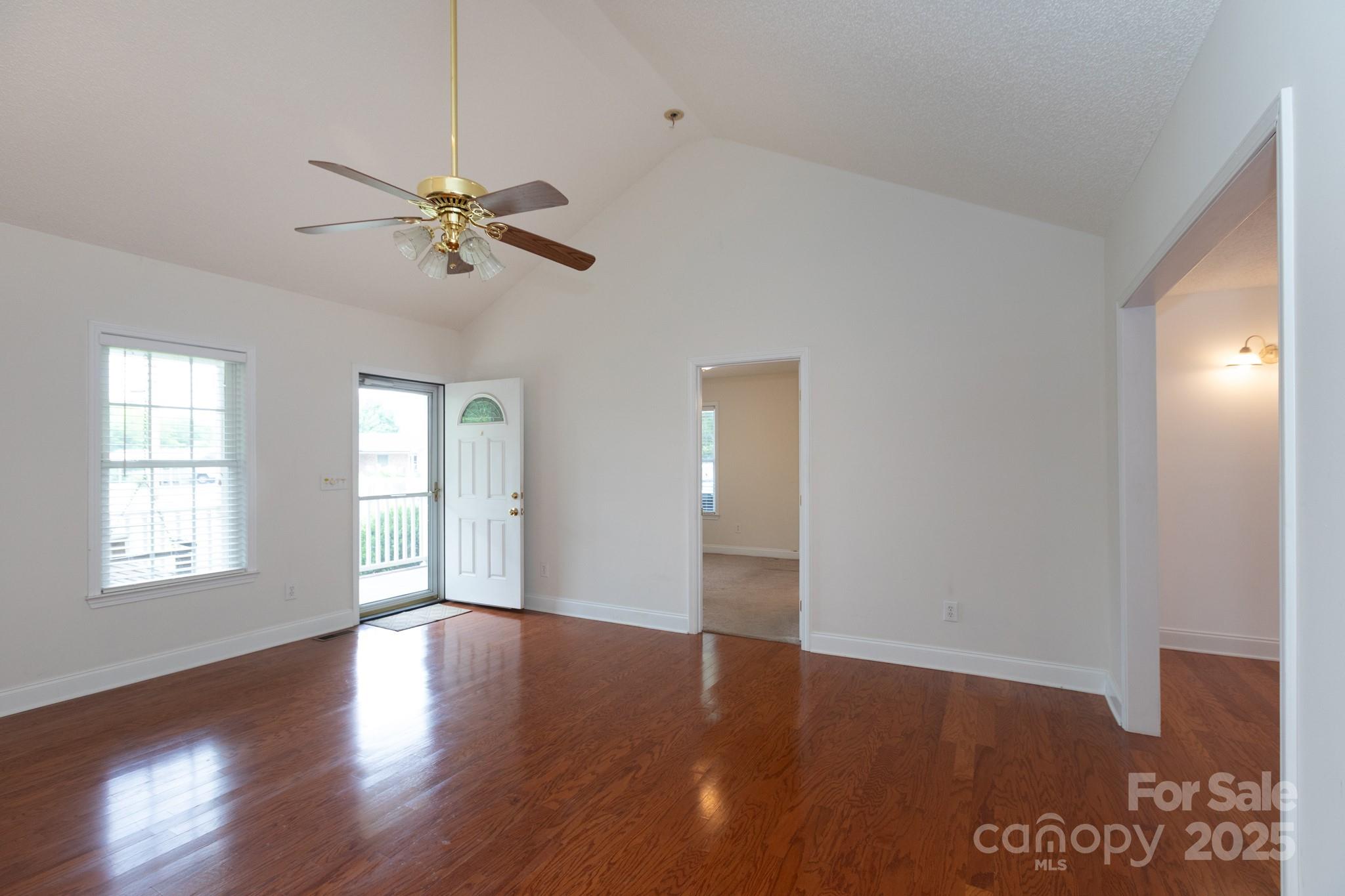 328 Burrage Road NE
