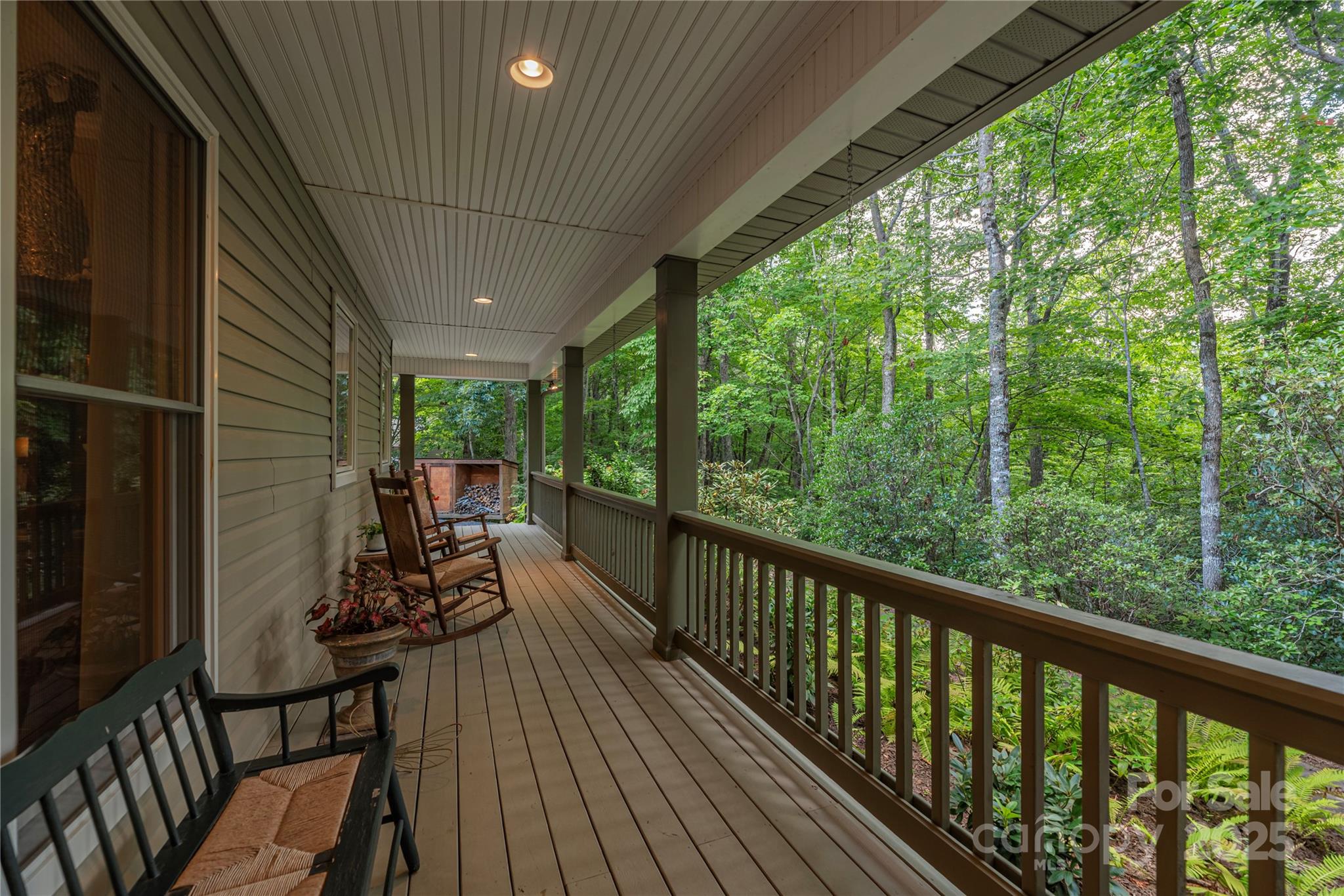 37 Wood Robin Lane