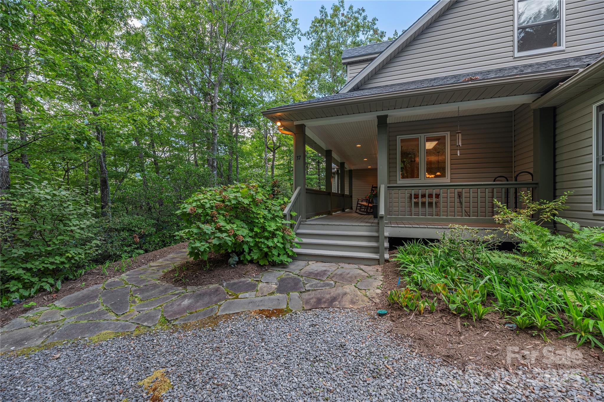 37 Wood Robin Lane