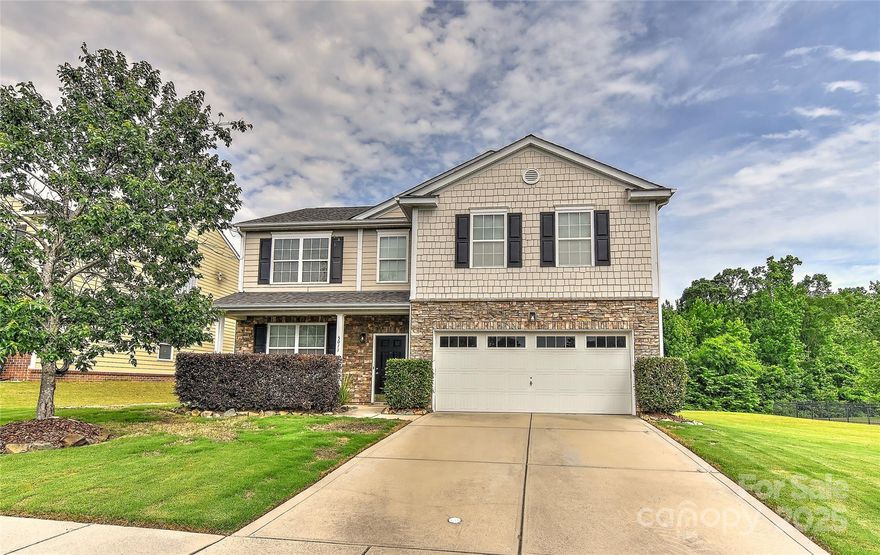 Ready to sip your morning coffee on a peaceful back porch overlooking beautiful, wooded land? Enjoy the spacious, fenced yard perfect for relaxing or entertaining. Inside, an open floor plan offers large, inviting rooms. The fully remodeled kitchen includes new soft self-close cabinets, brick-style backsplash, granite countertops, and plank flooring. Both hall baths boost new flooring and plumbing, while the primary bath includes updated faucets and garden tub plumbing. A new roof and water heater were installed in 2024. In colder months, enjoy the cozy gas fireplace-just flip a switch. Located in Fieldstone Farm, a friendly, well-maintained neighborhood with top-notch amenities: pool, clubhouse, playground, soccer field, basketball court, and walking trails. Regular community events foster connection. Ideally situated just 5 minutes from local schools and under 10 minutes to shopping and dining. This home has it all and won't last long!