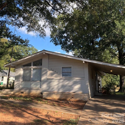 Photo of 1216 White Plains Road, Charlotte, NC 28213 (MLS # 4434609)