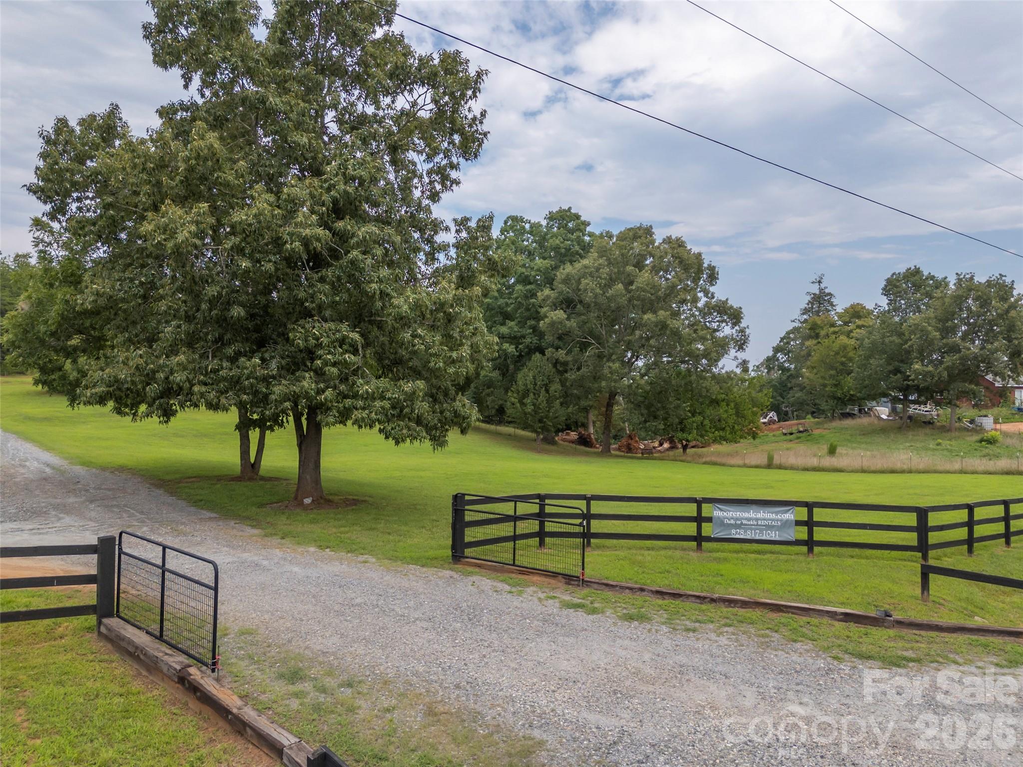 1217 Moore Road 70,80,90