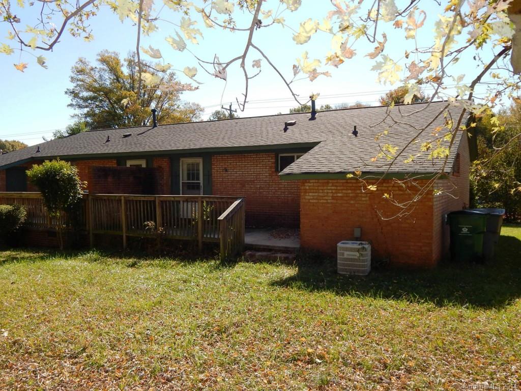 Lake Plaza - Residential Income