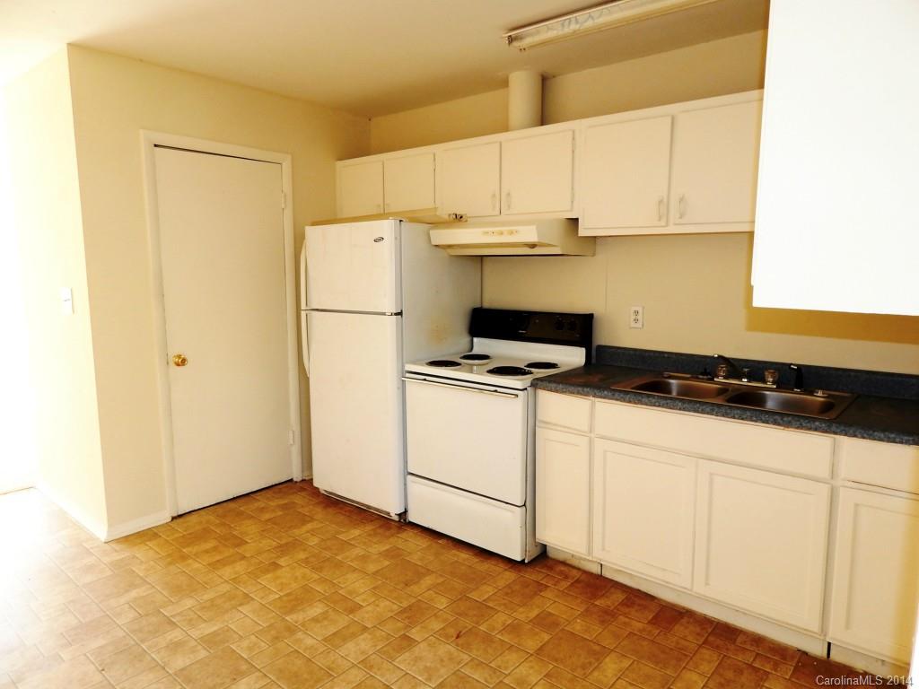 Lake Plaza - Residential Income