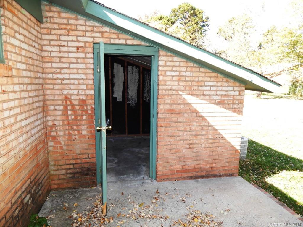 Lake Plaza - Residential Income