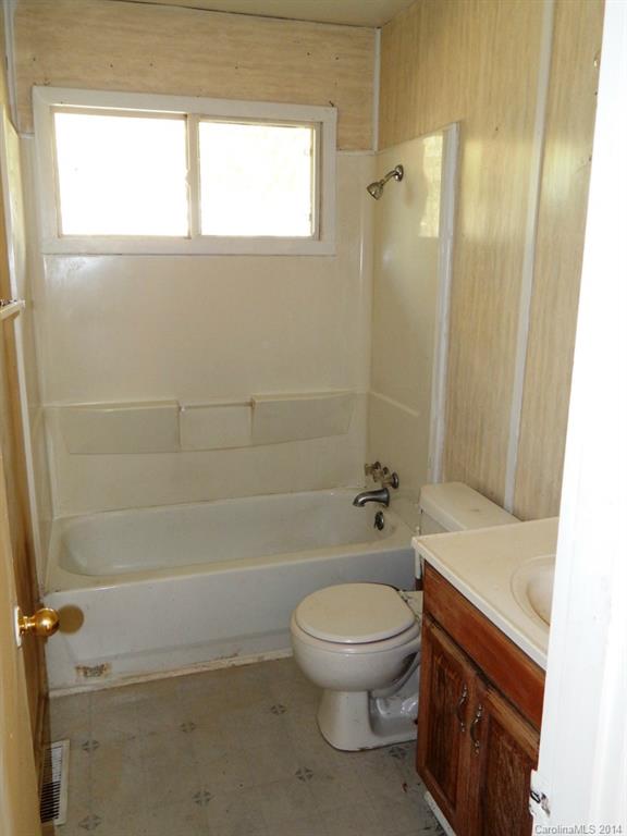 Lake Plaza - Residential Income