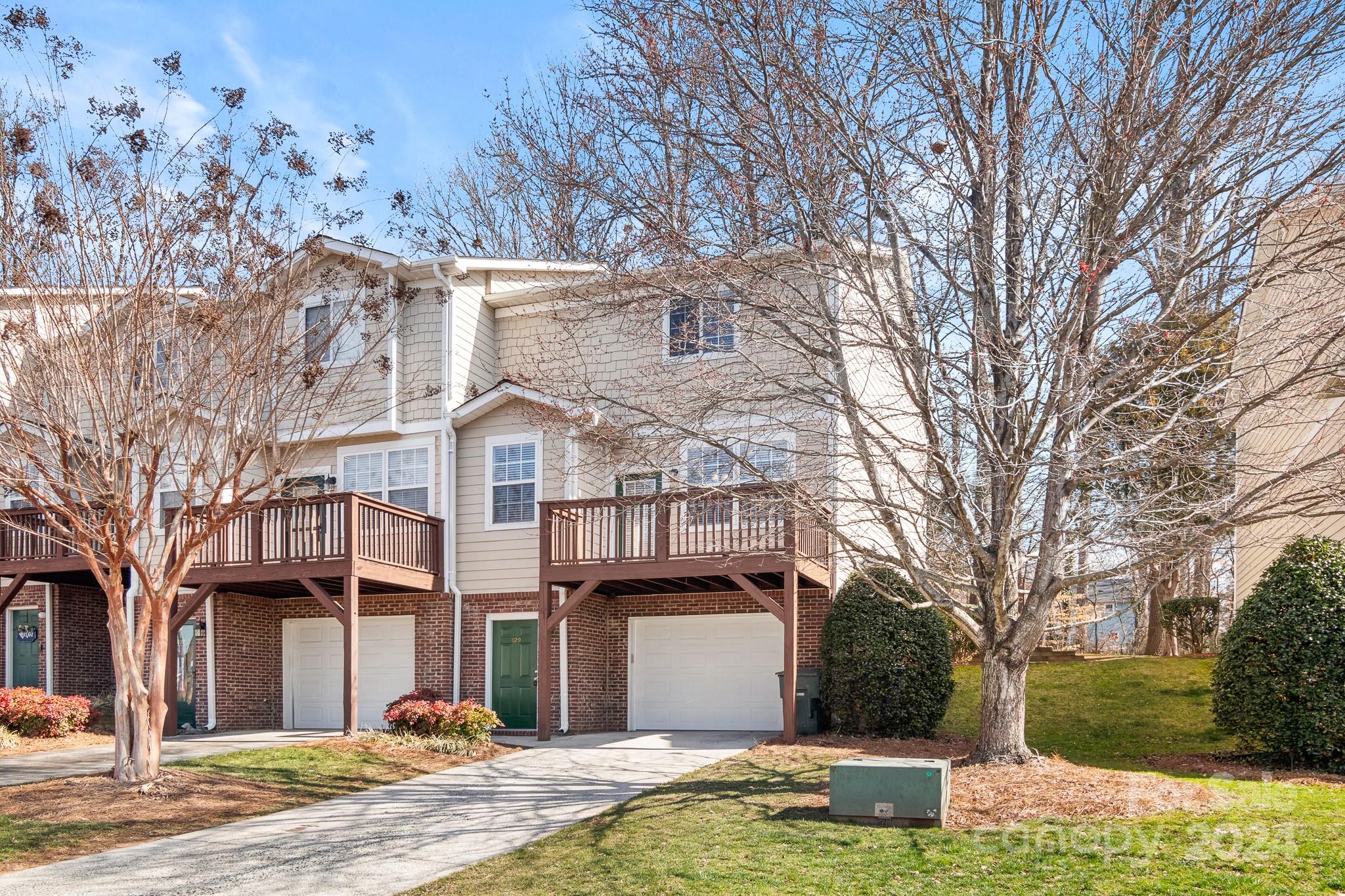 Sunridge Place - Residential