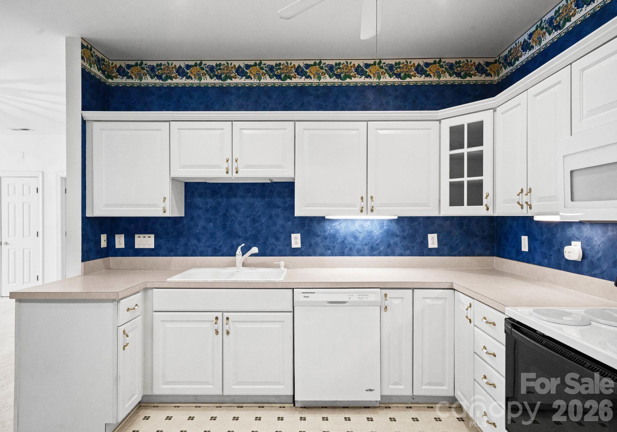 The Glen at Highland Creek - Residential