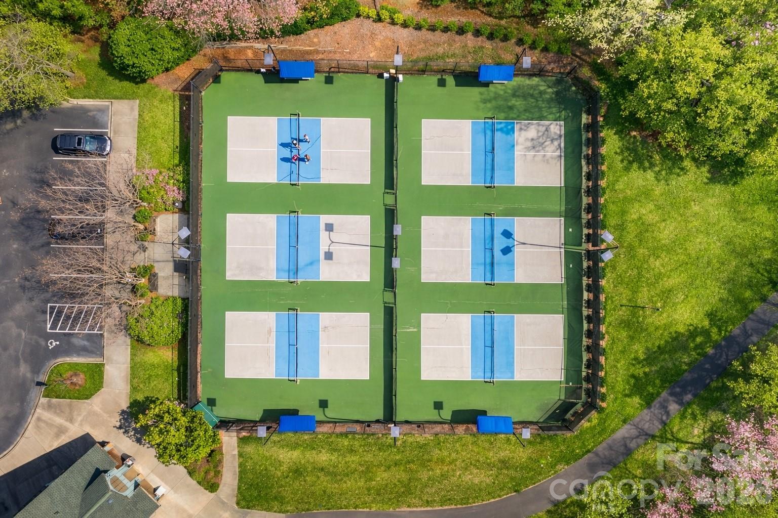 The Glen at Highland Creek - Residential