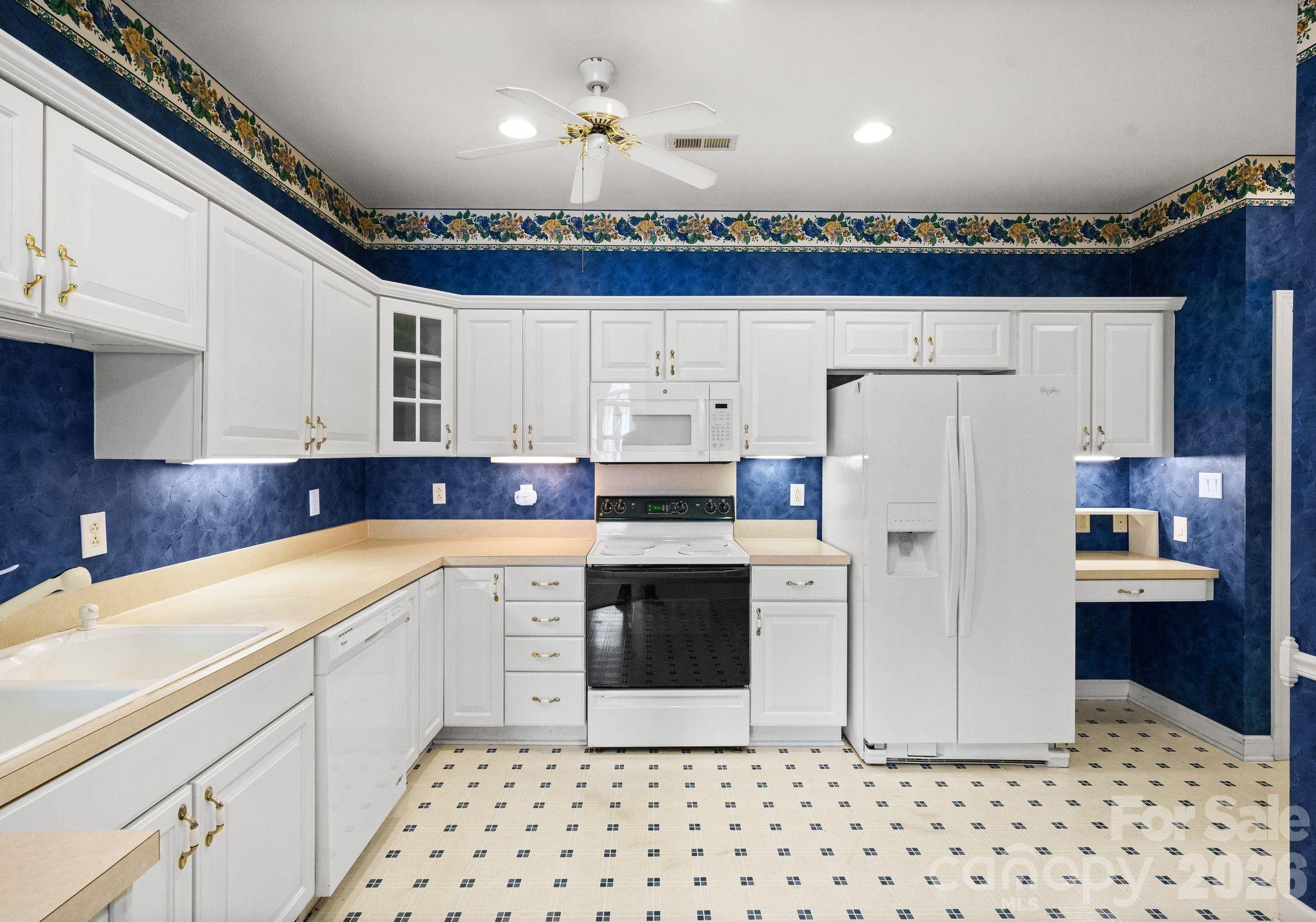 The Glen at Highland Creek - Residential