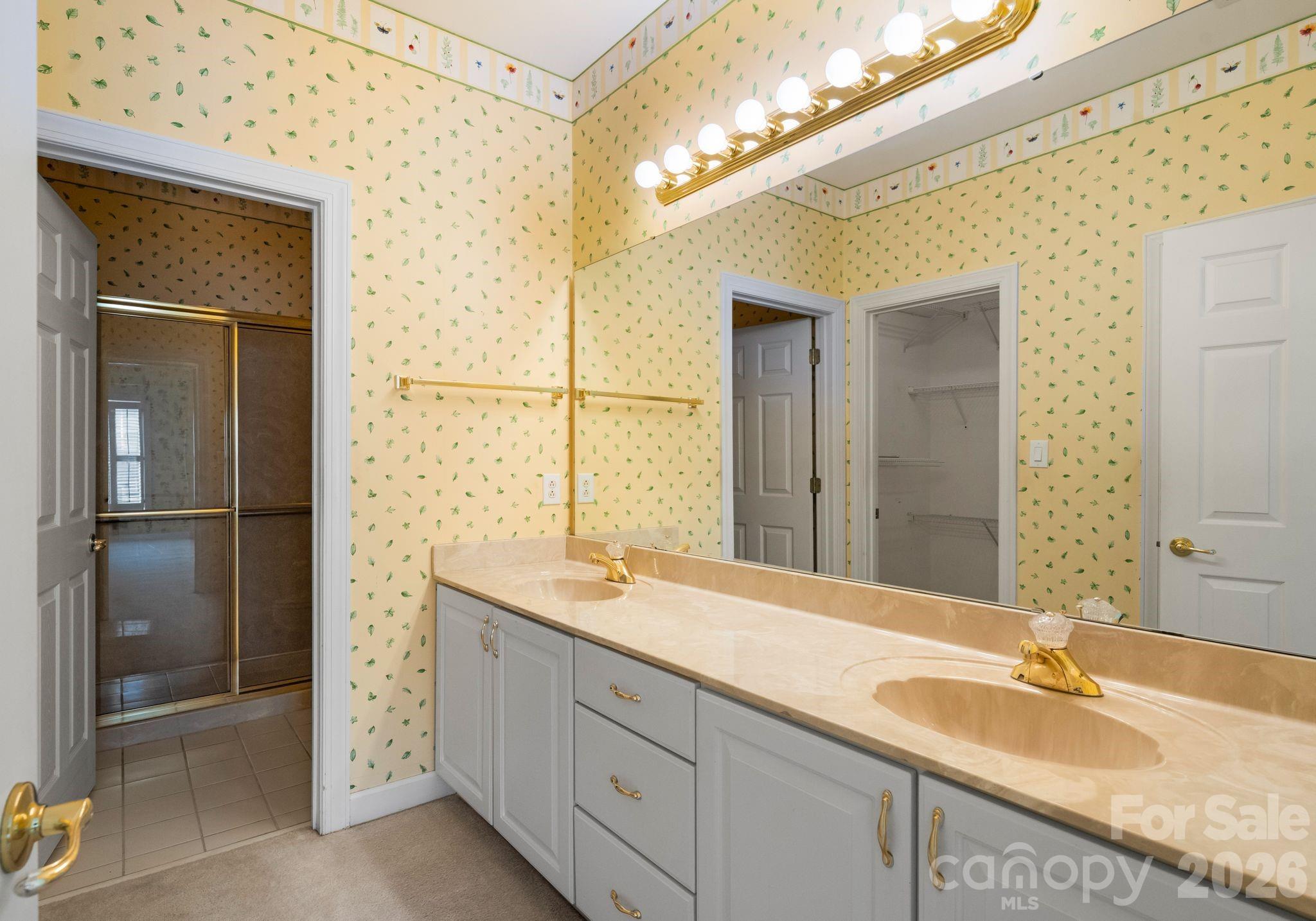 The Glen at Highland Creek - Residential