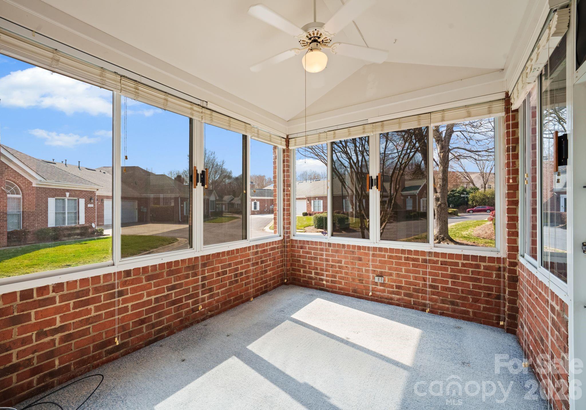 The Glen at Highland Creek - Residential