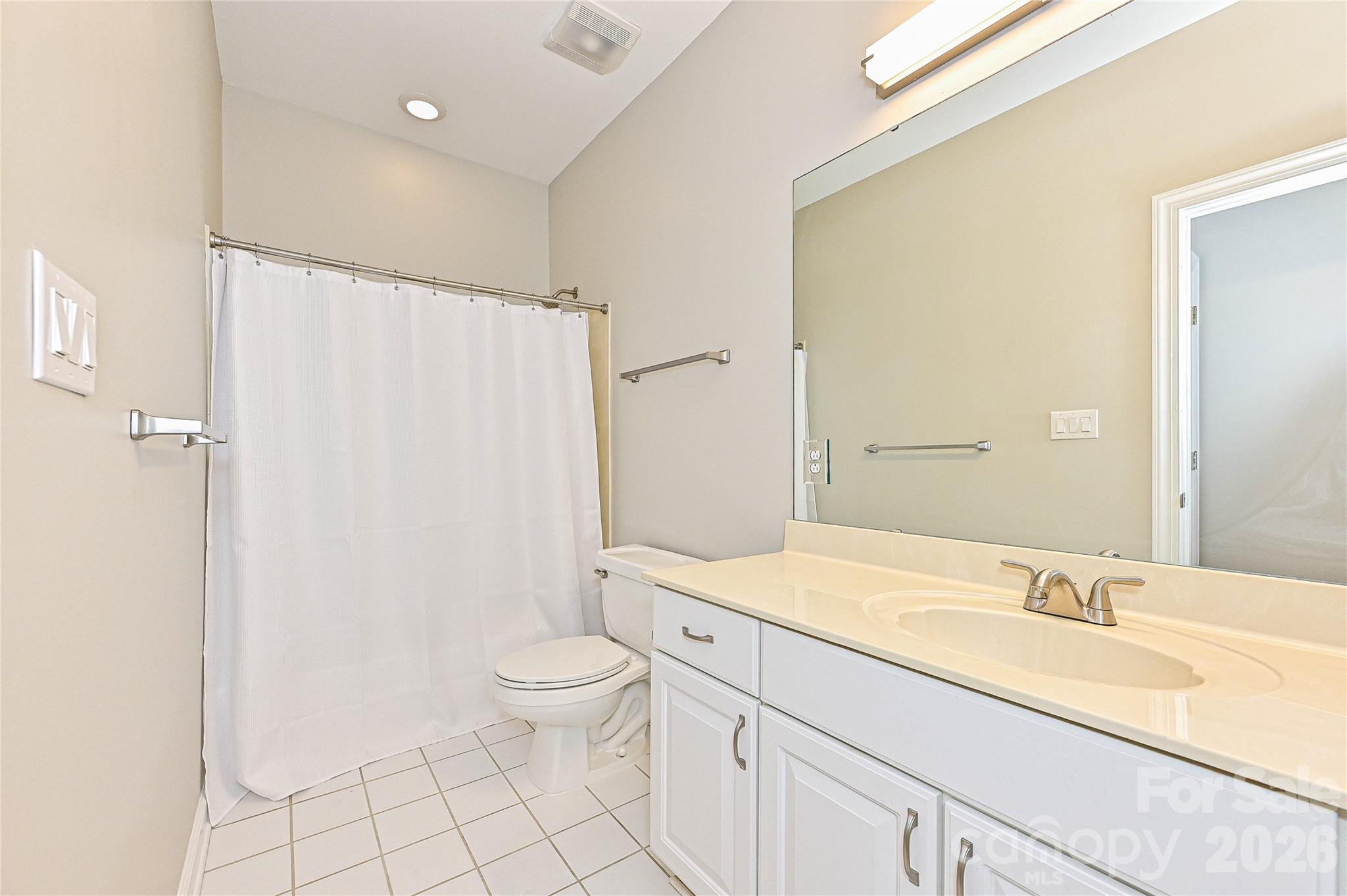 The Glen at Highland Creek - Residential
