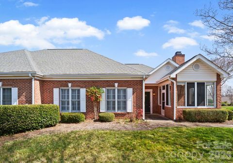 8348 Highland Glen Drive Charlotte NC 28269