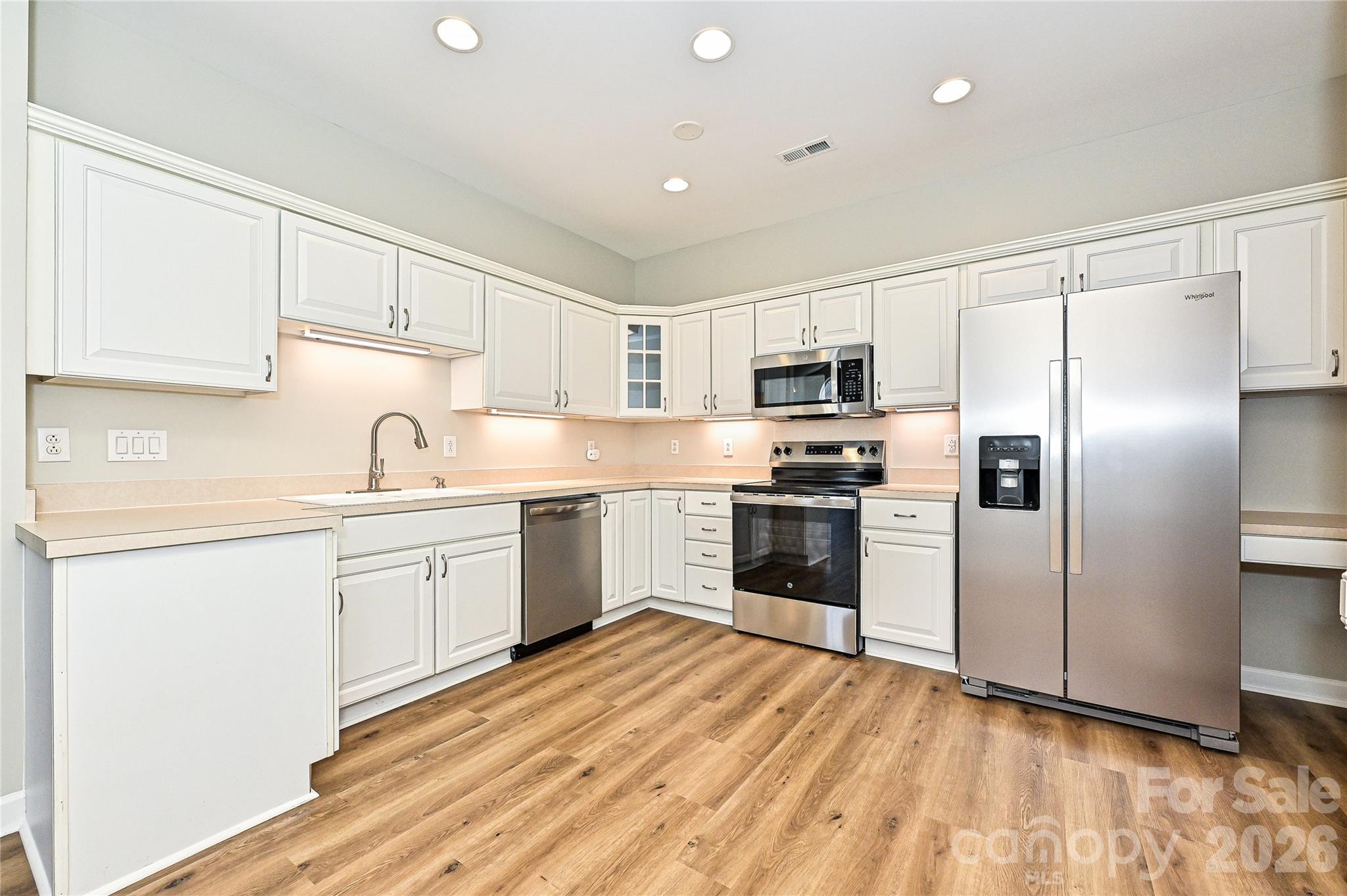 The Glen at Highland Creek - Residential