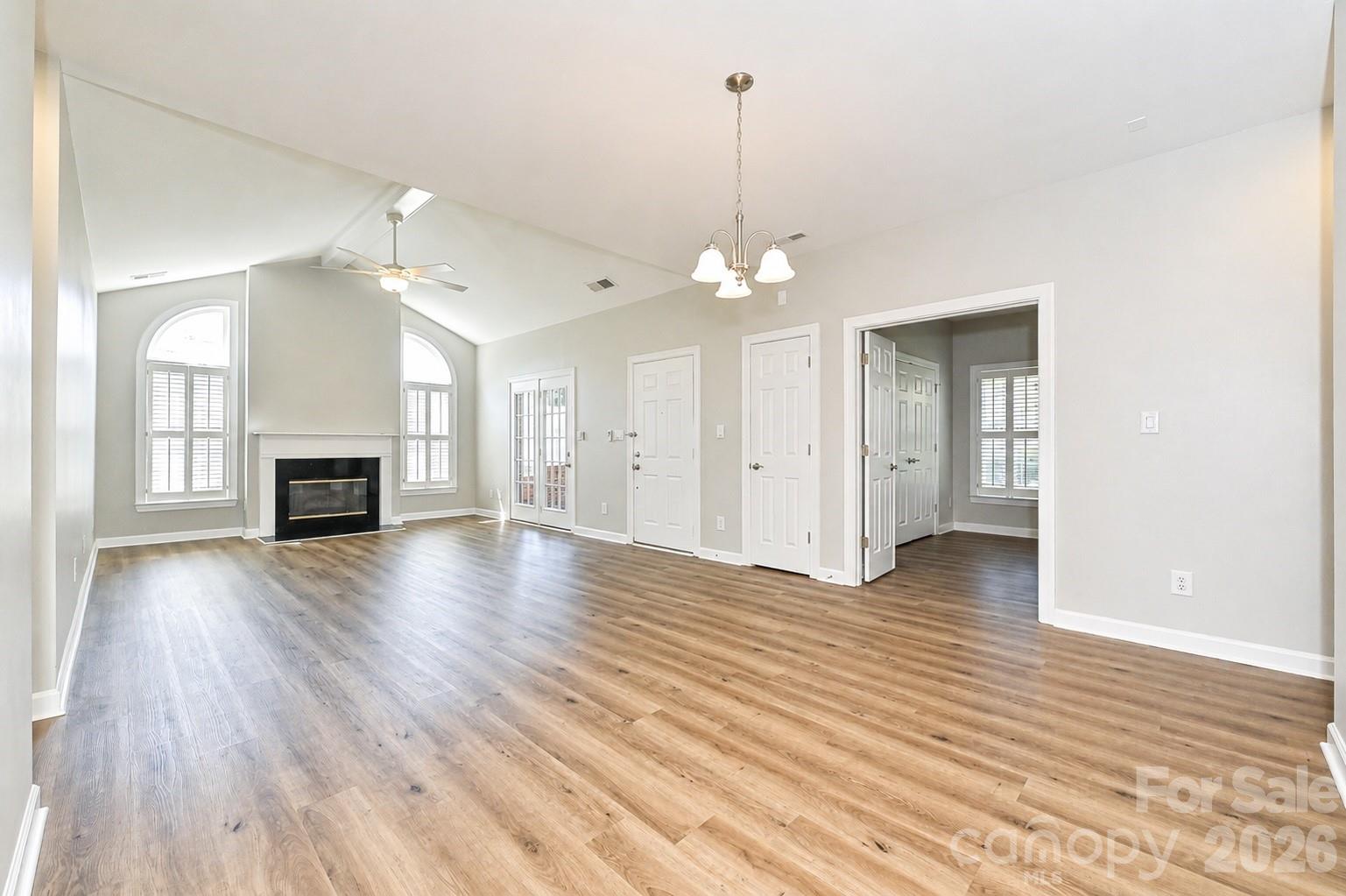The Glen at Highland Creek - Residential