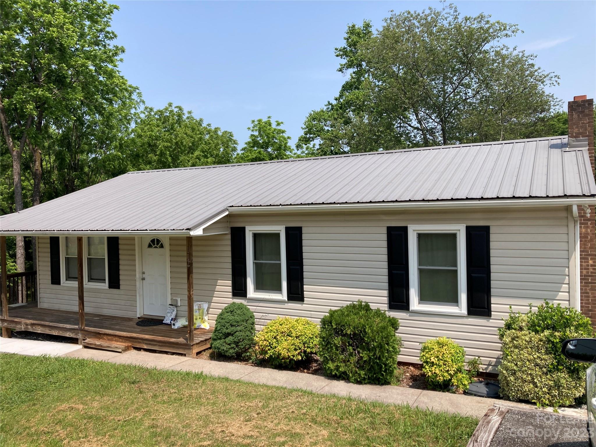 Photo 1 of 17 — 112 Harris Drive, Morganton, NC 28655