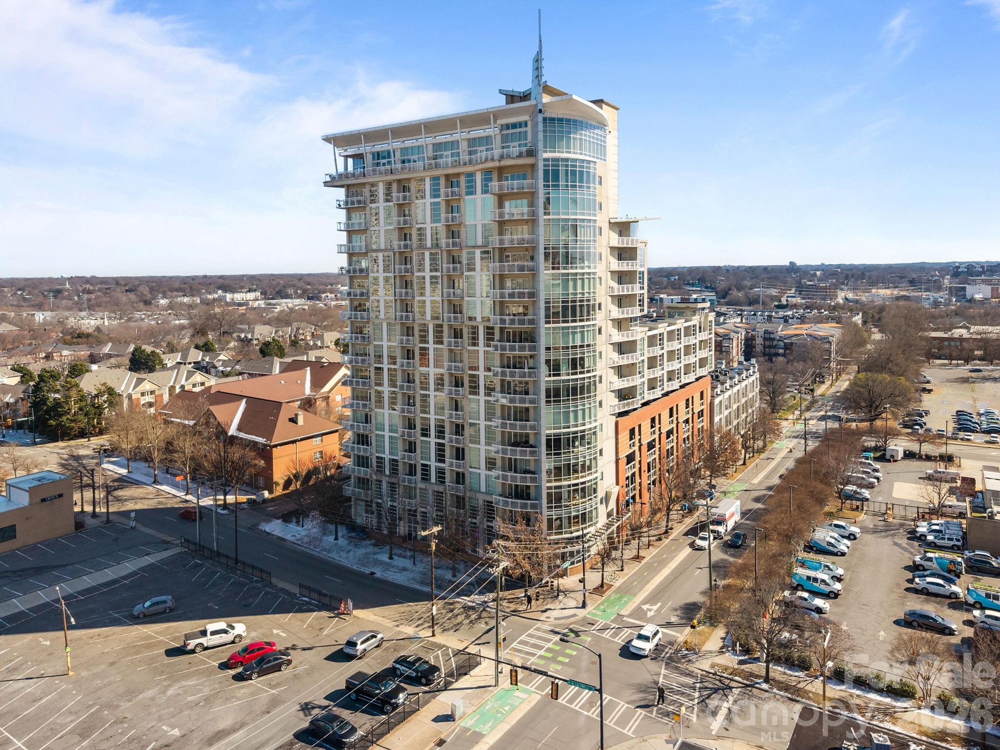 Courtside - Residential