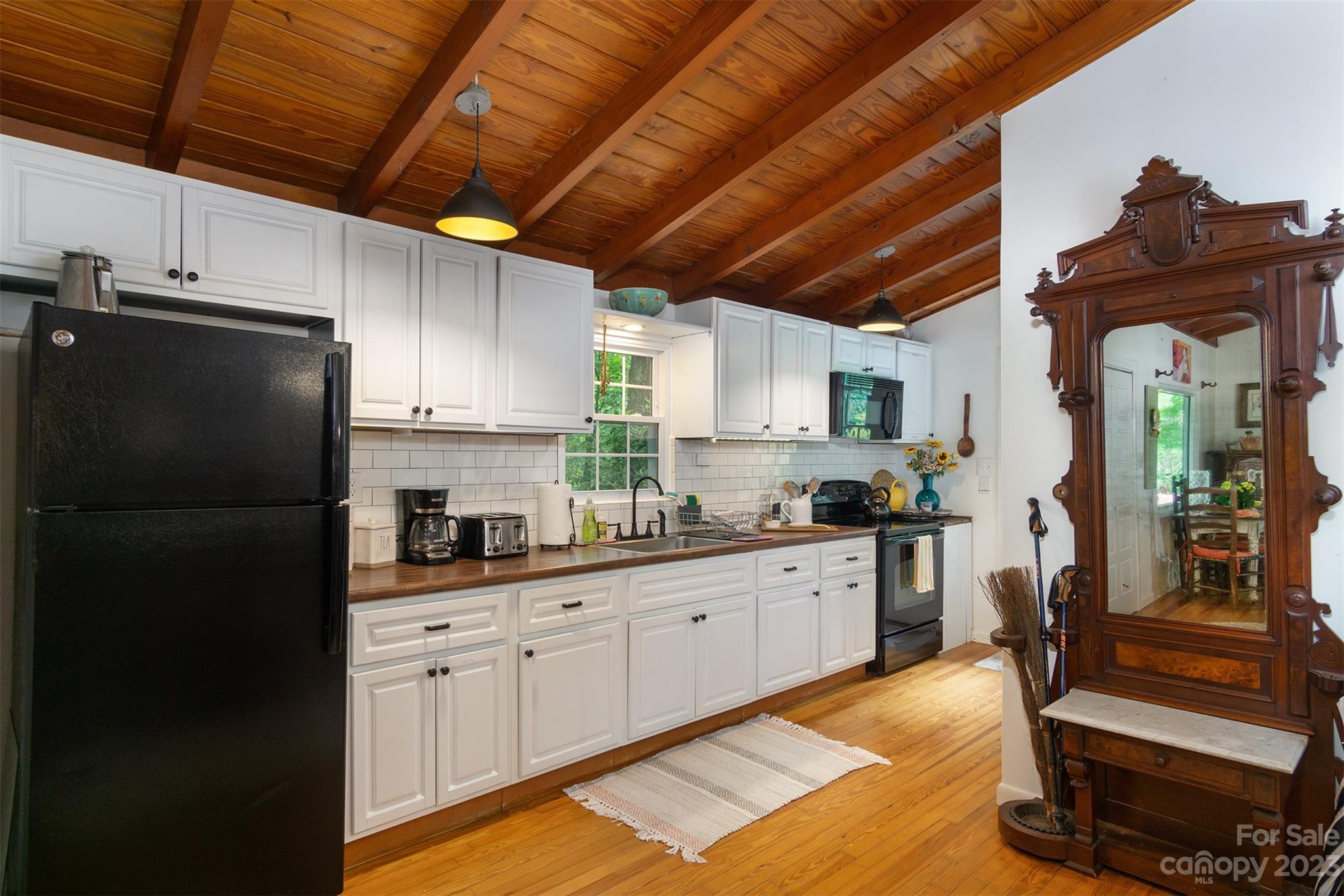 Lakey Gap Acres - Residential