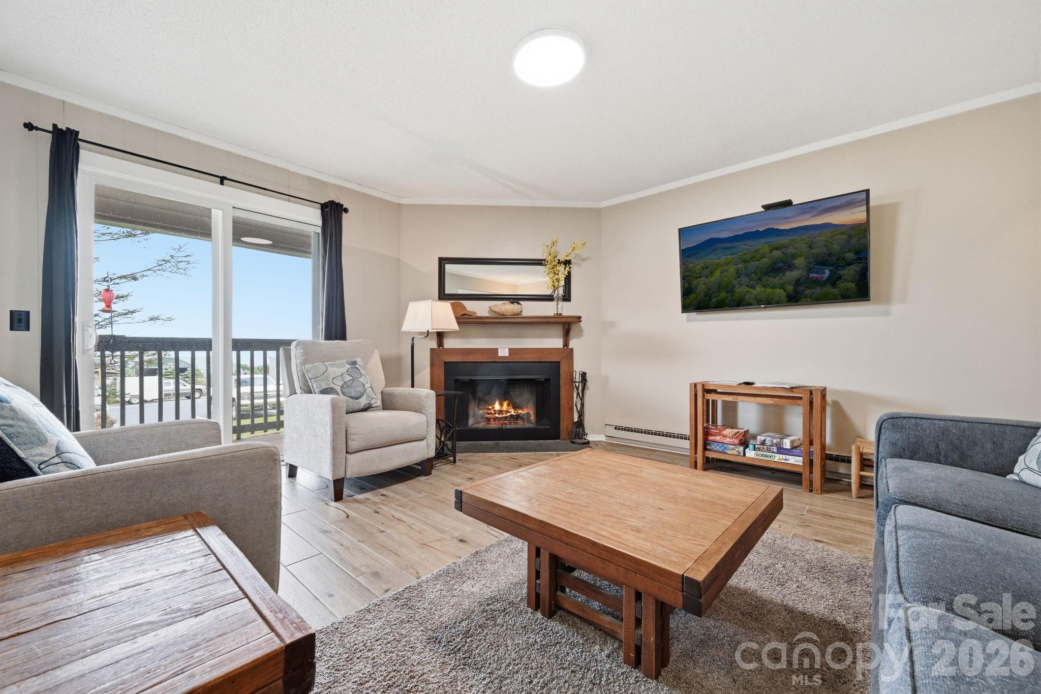 301 Pinnacle Inn Road 2116