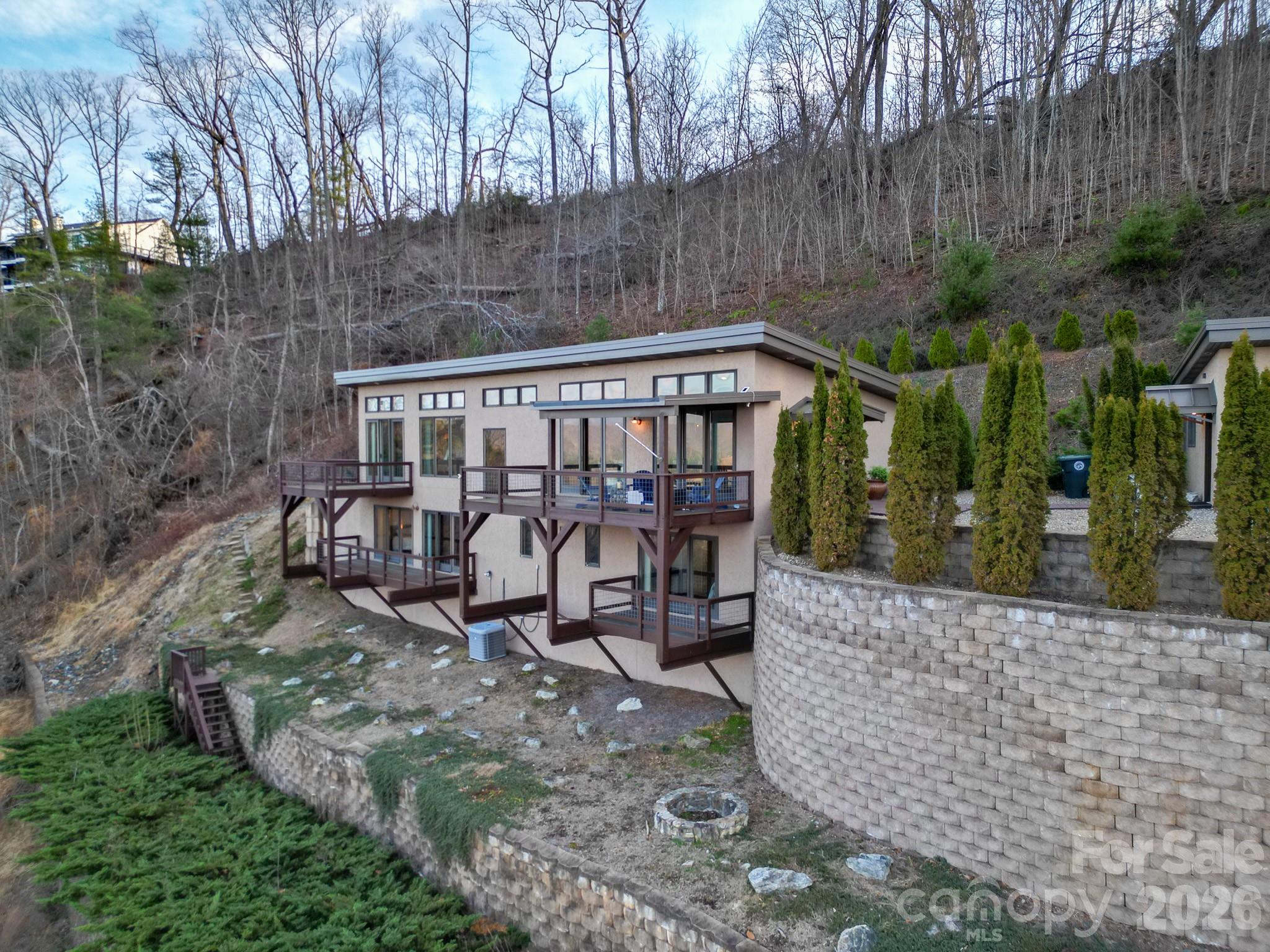 128 Leisure Mountain Road