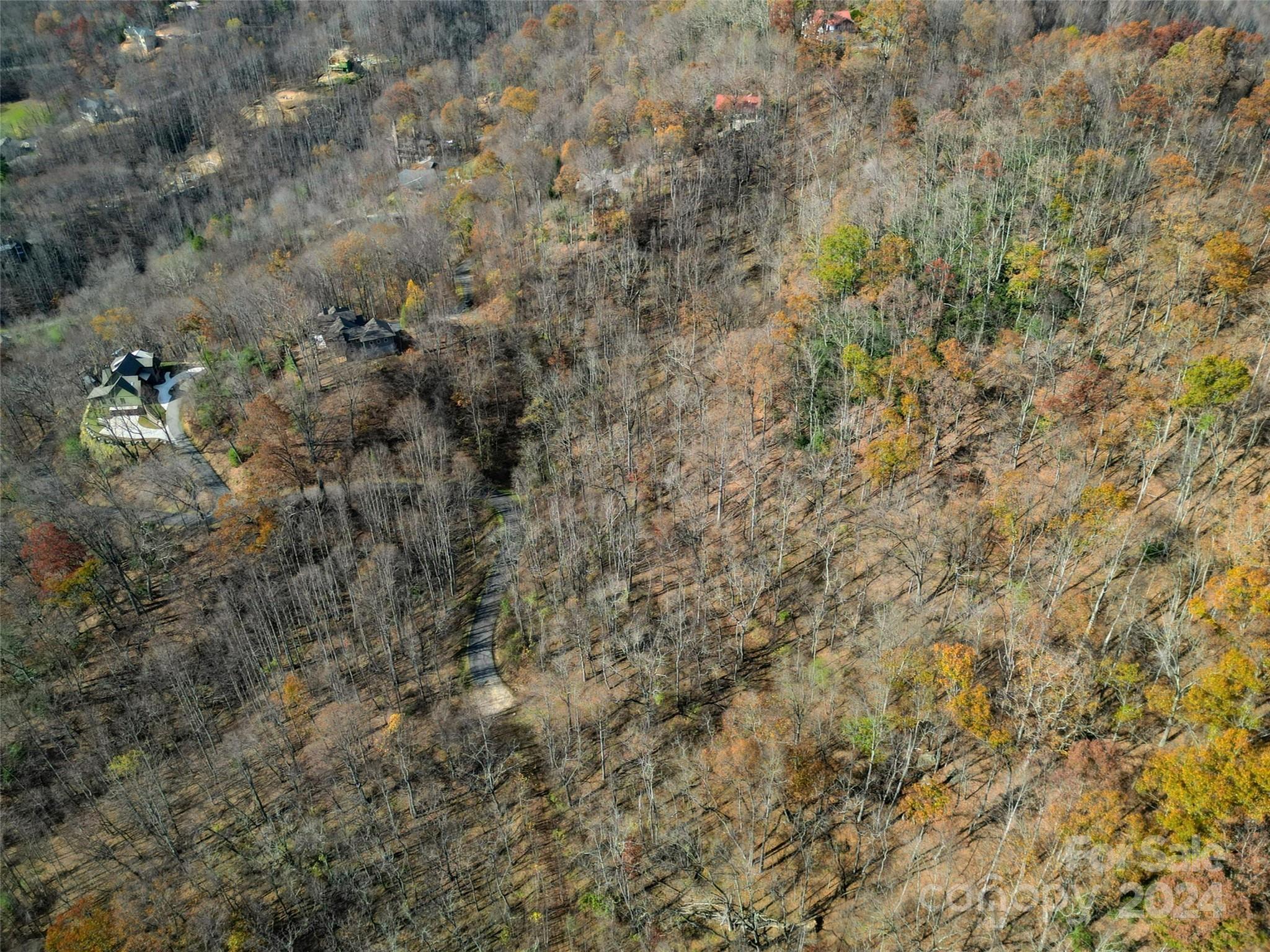 00 Scarlet Maple Lane 23