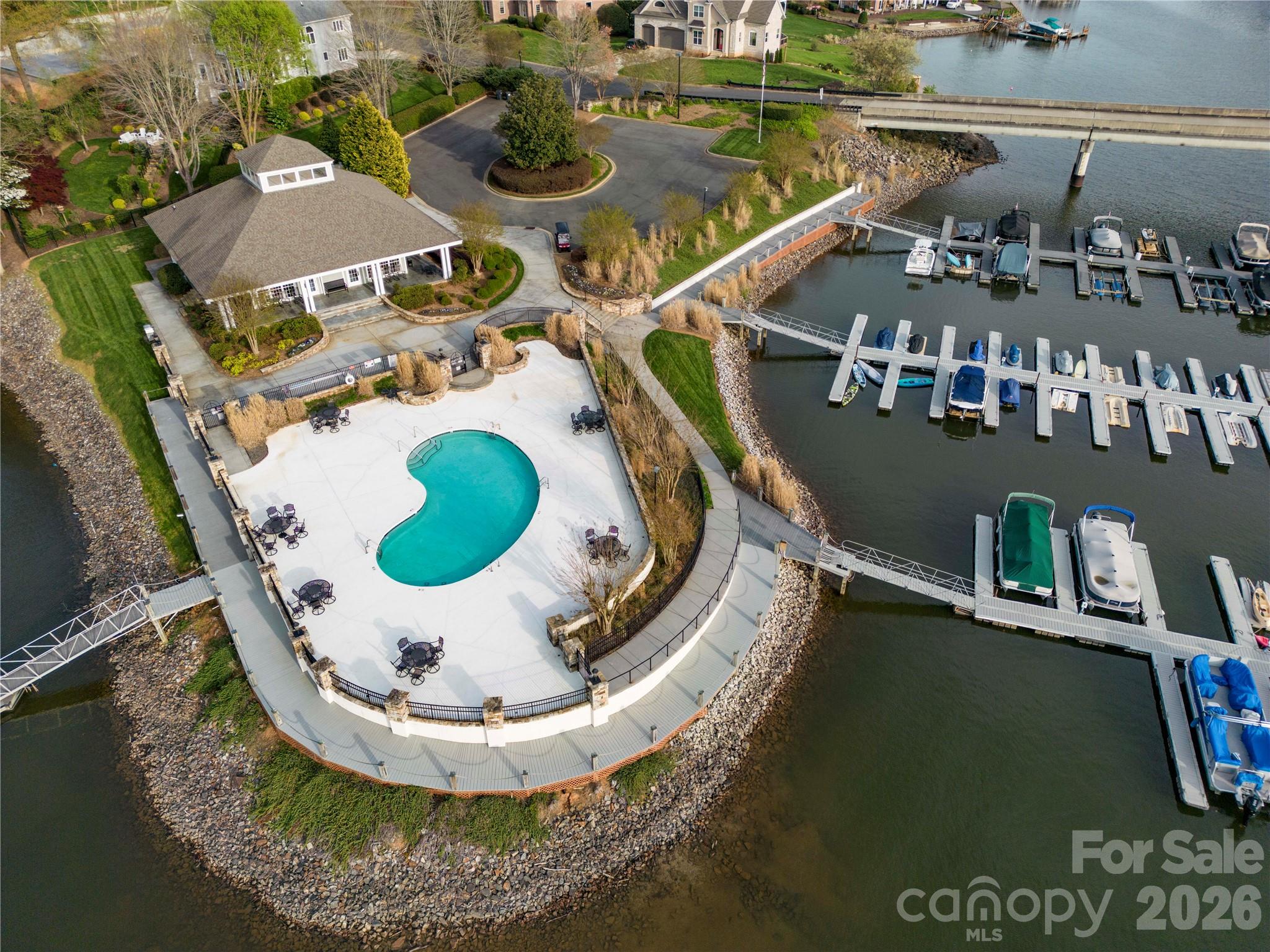 Windemere Island - Land