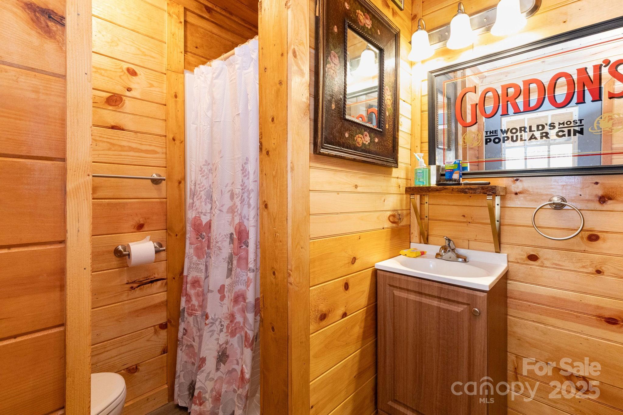 Shoot Out Mountain - Residential