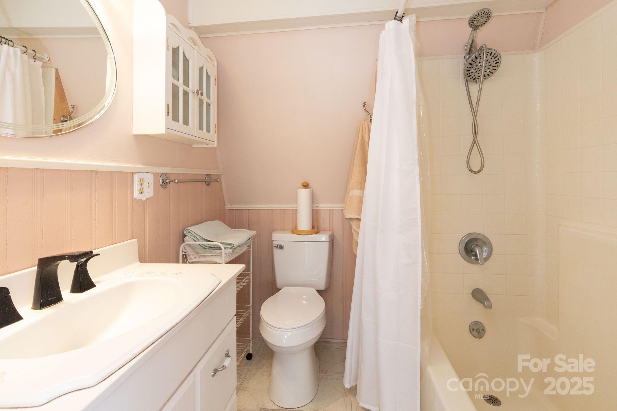 Shoot Out Mountain - Residential