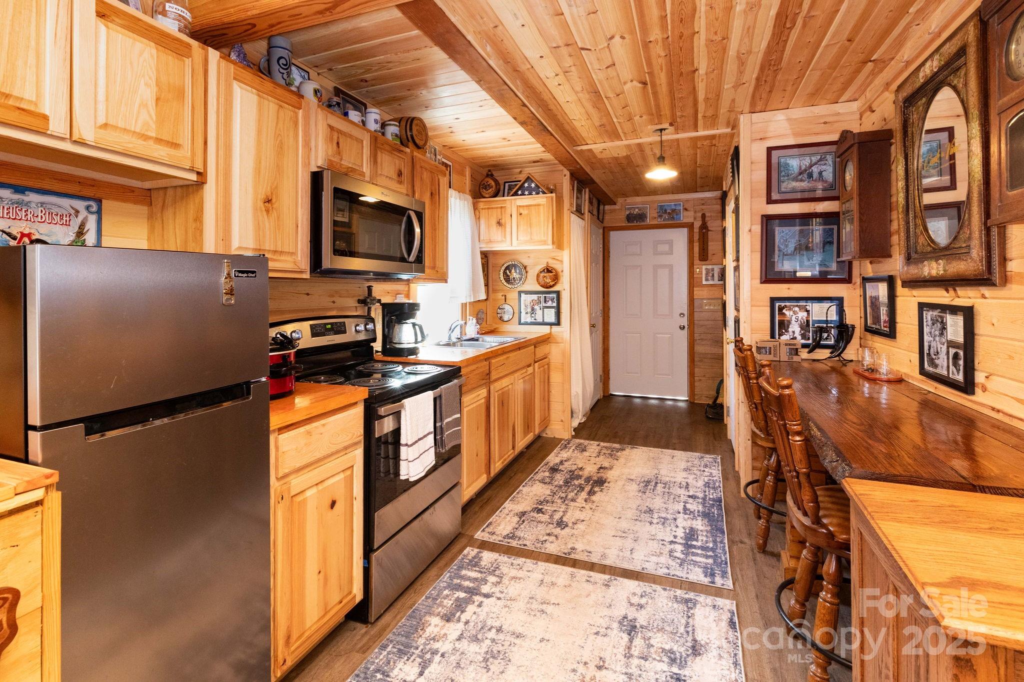 Shoot Out Mountain - Residential