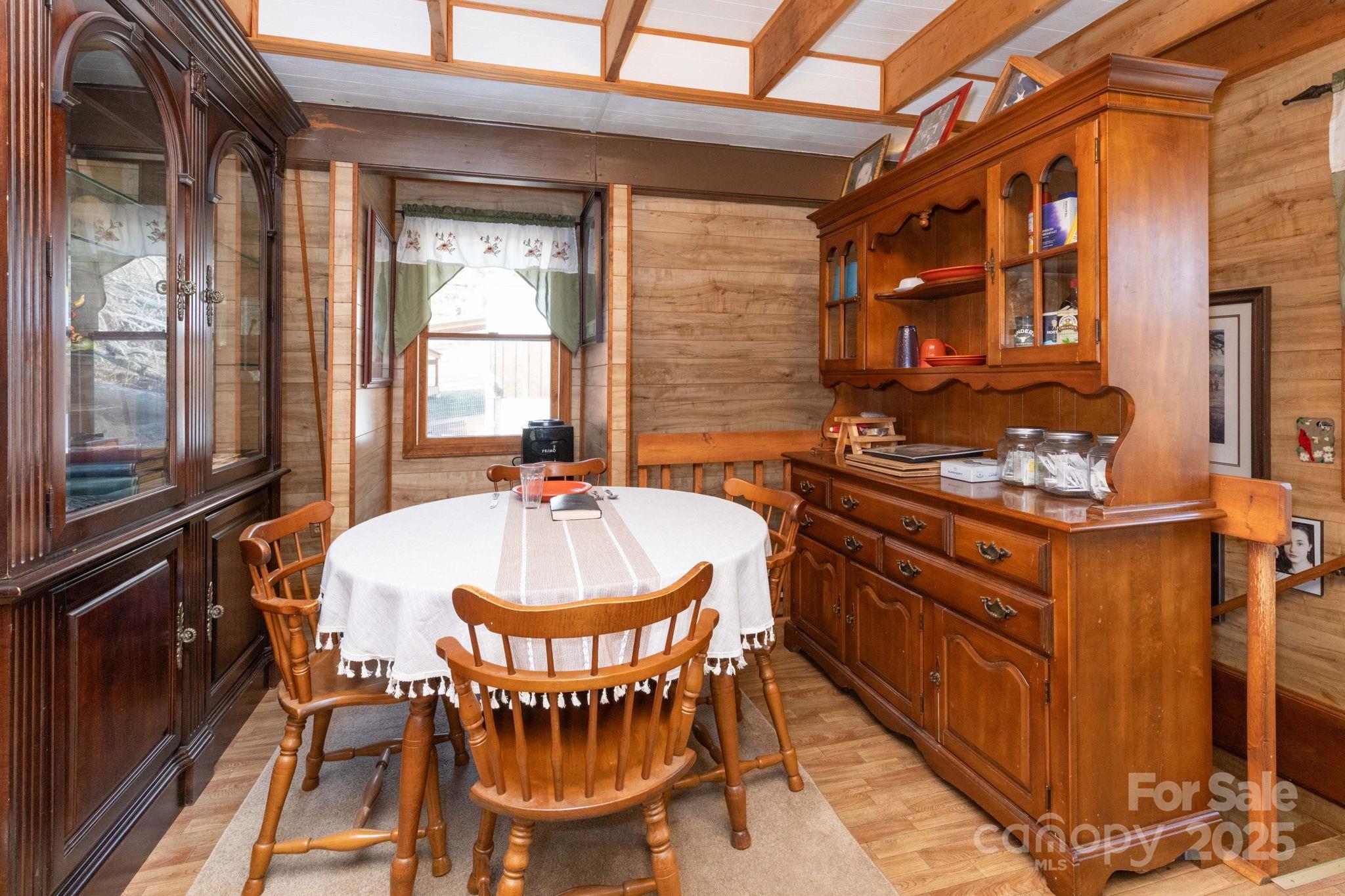 Shoot Out Mountain - Residential