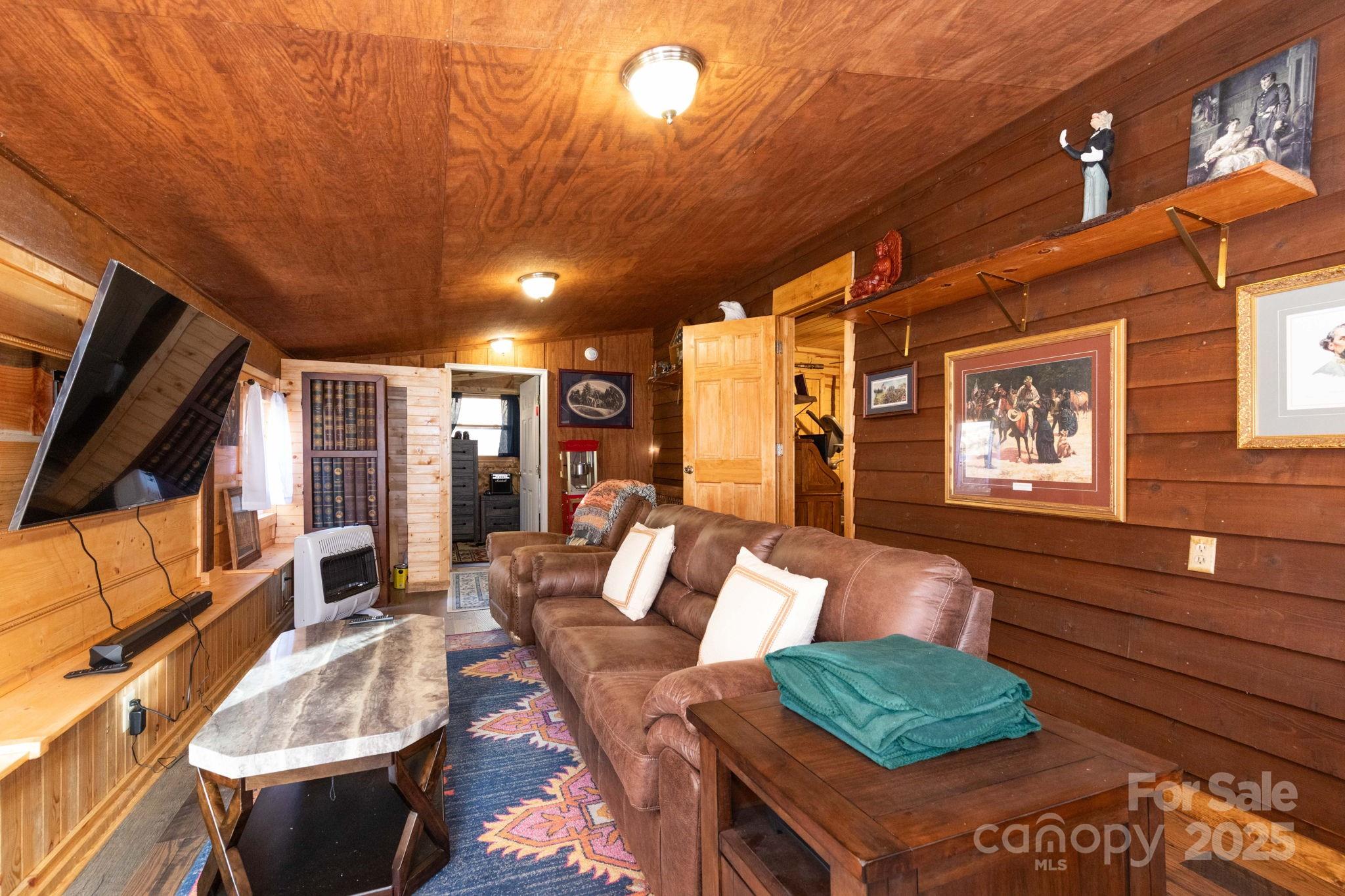 Shoot Out Mountain - Residential