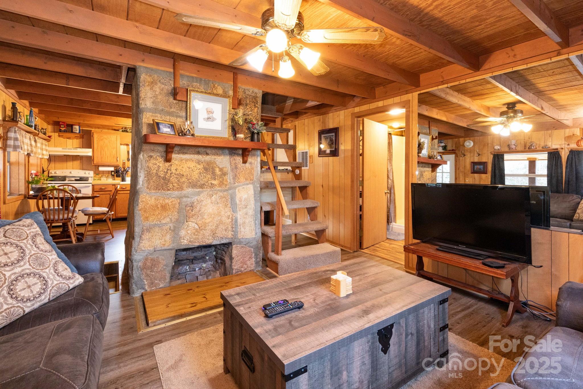 Shoot Out Mountain - Residential