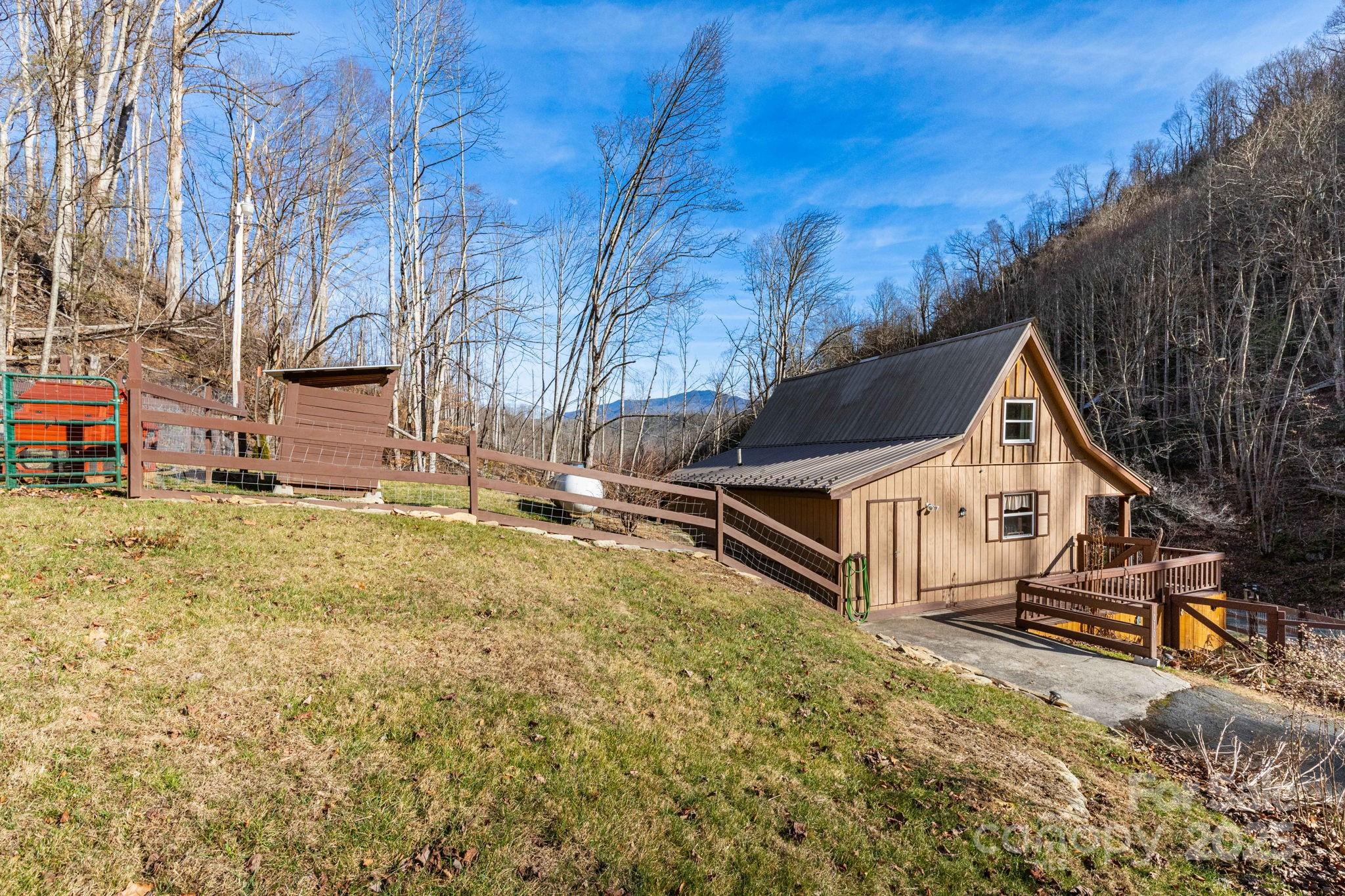 Shoot Out Mountain - Residential