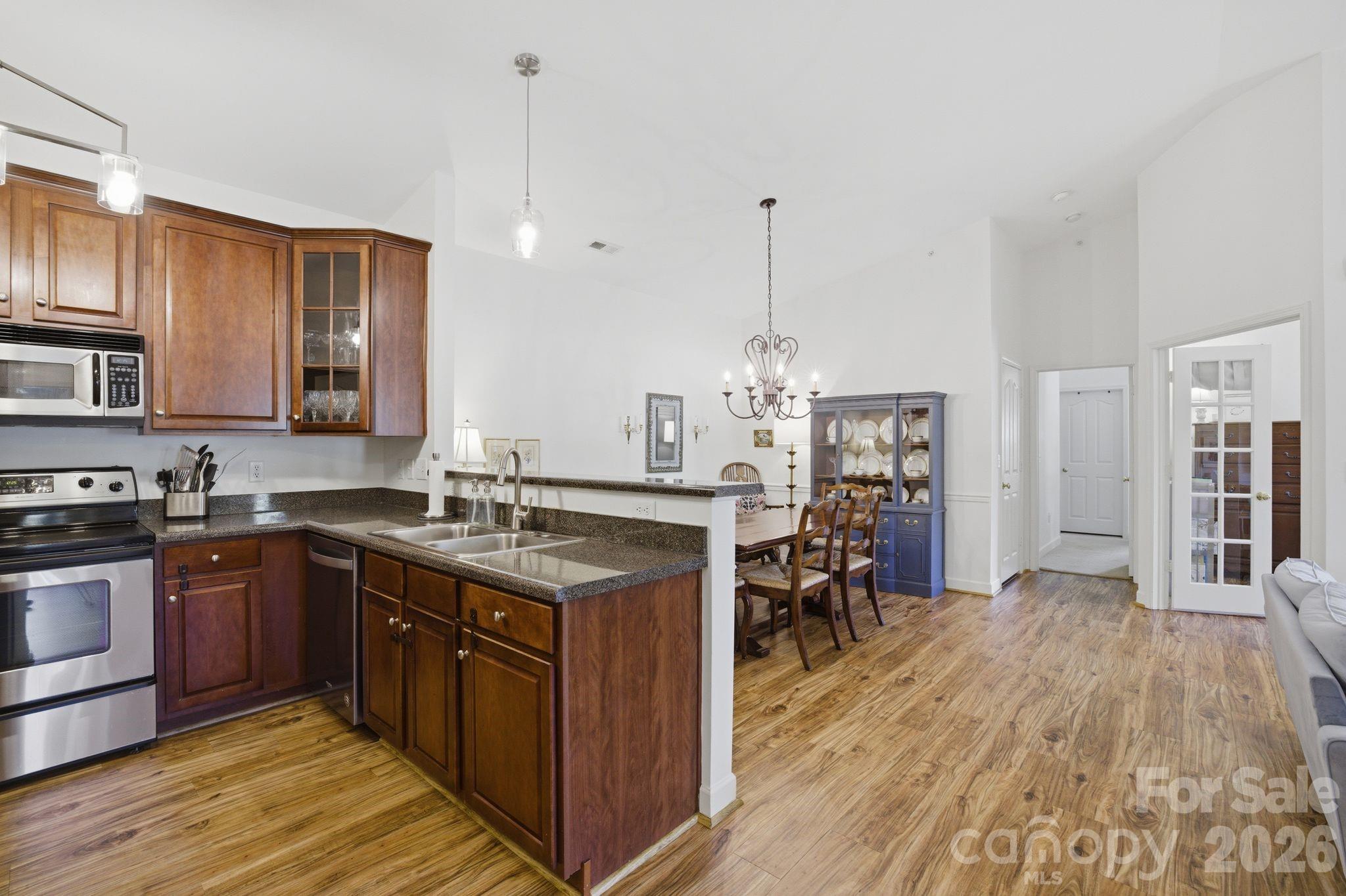 Alexander Chase - Residential