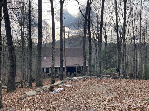 Photo of 102 Knobster Way, Glenville, NC 28736 (MLS # 4325693)