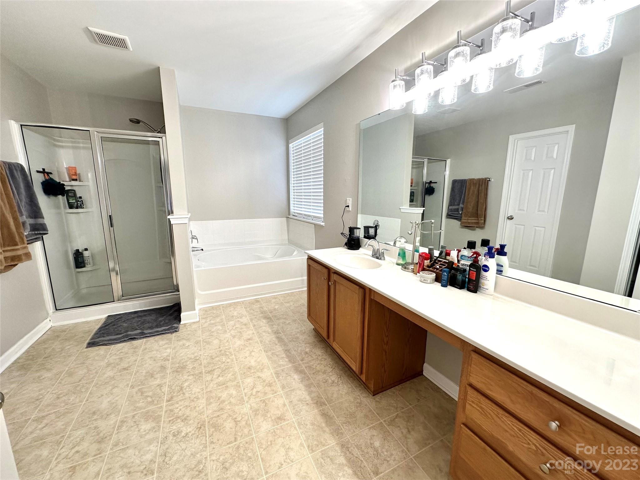 Sandy Pointe - Residential Lease