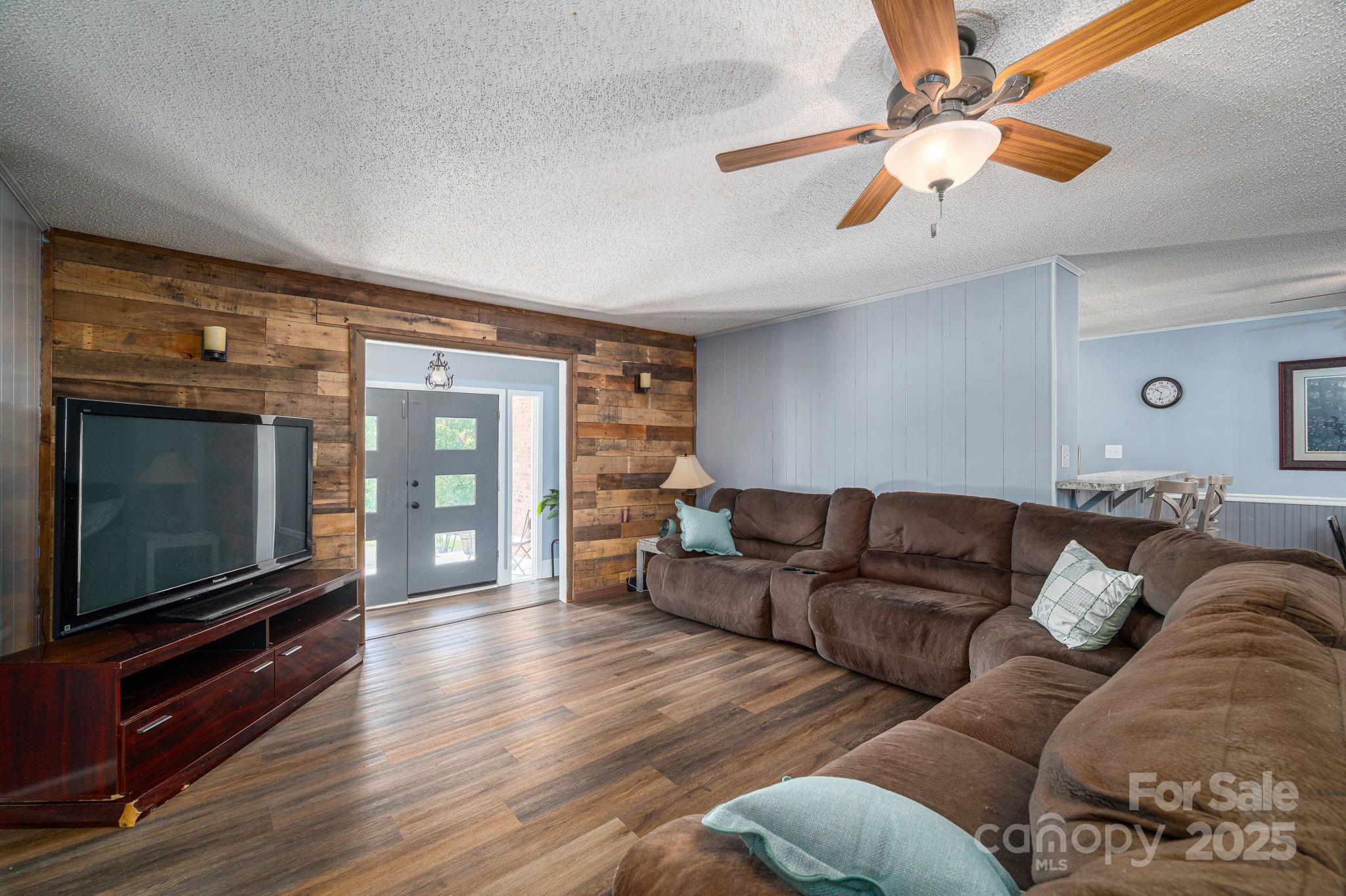 109 White Rock Road